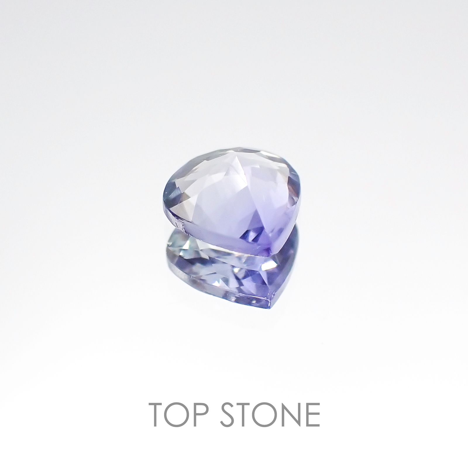 バイカラータンザナイト(宝石名タンザナイト) タンザニア産 0.41ct 識別済[20096428]5×5mm前後