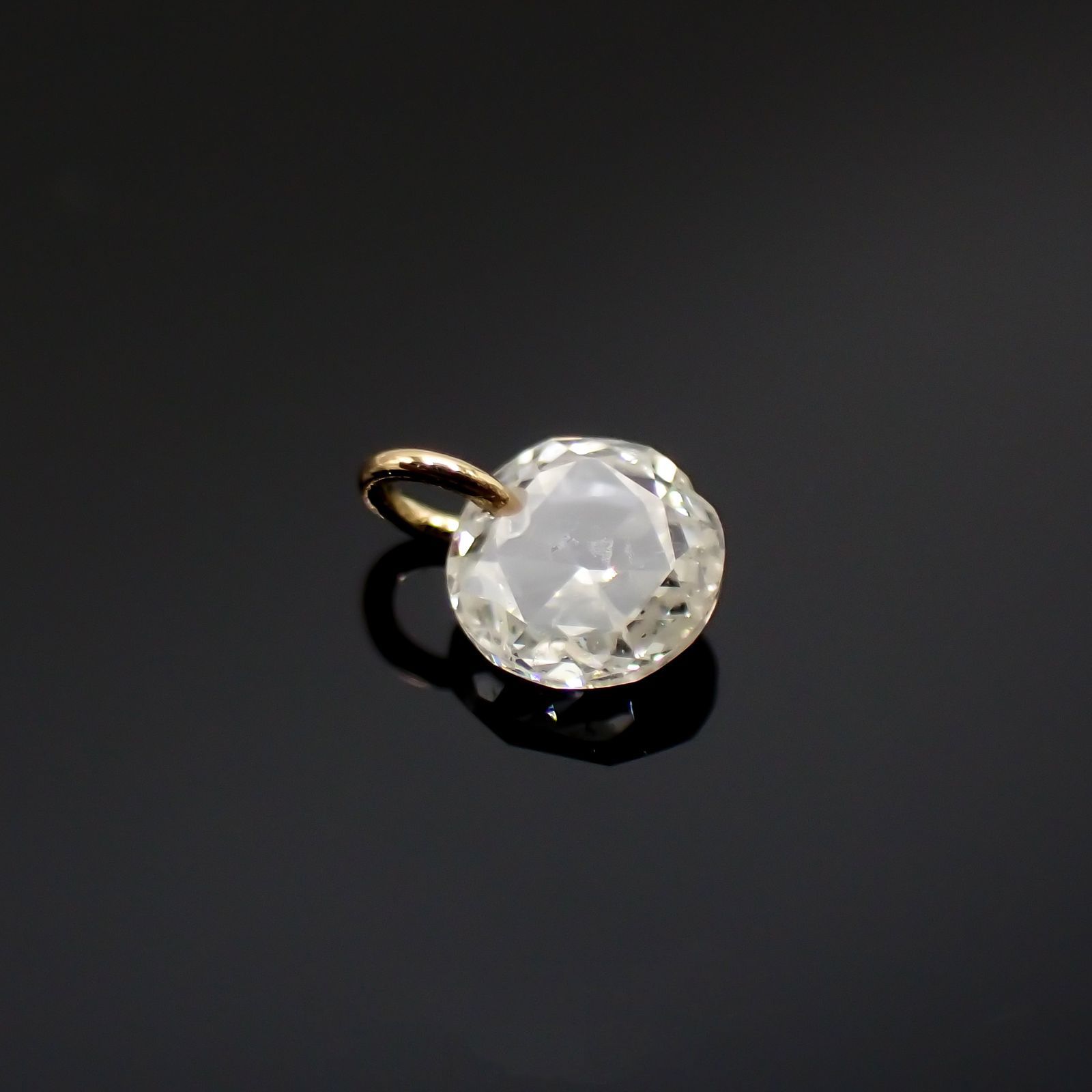 ◇La terre(ラ・テール)◇K18ダイヤモンドチャーム TTLC/SI(宝石名ダイアモンド) 0.10ct 識別済[220515746]2.7x2.7mm前後