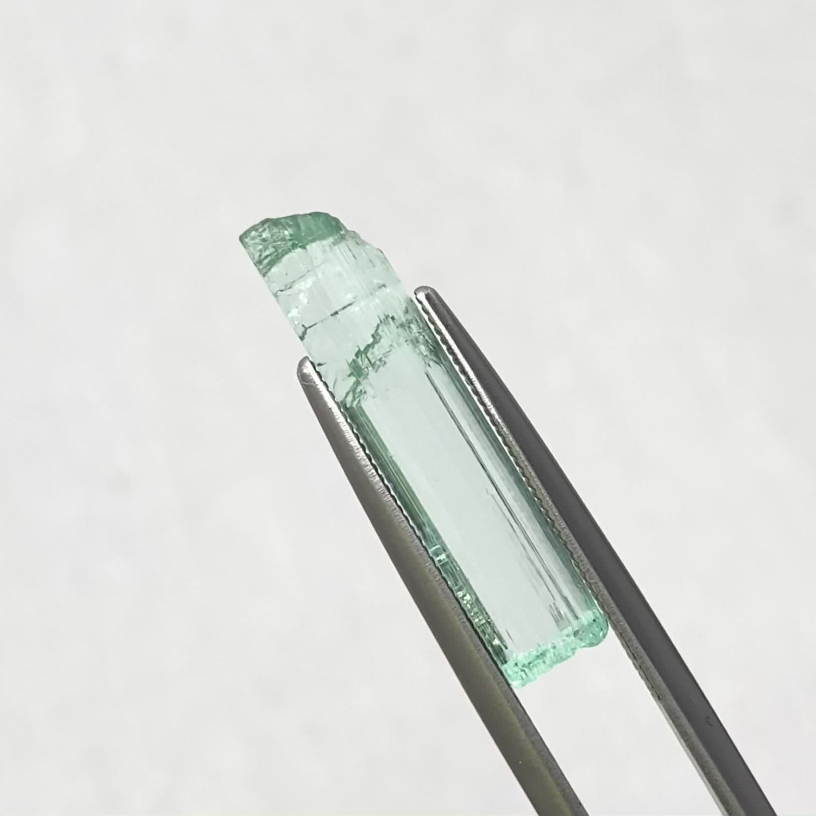 ３３３　GA−400A−2AJF　エメラルドグリーン エメラルドグリーンフローライト No.2 ＊久高島クリスタル