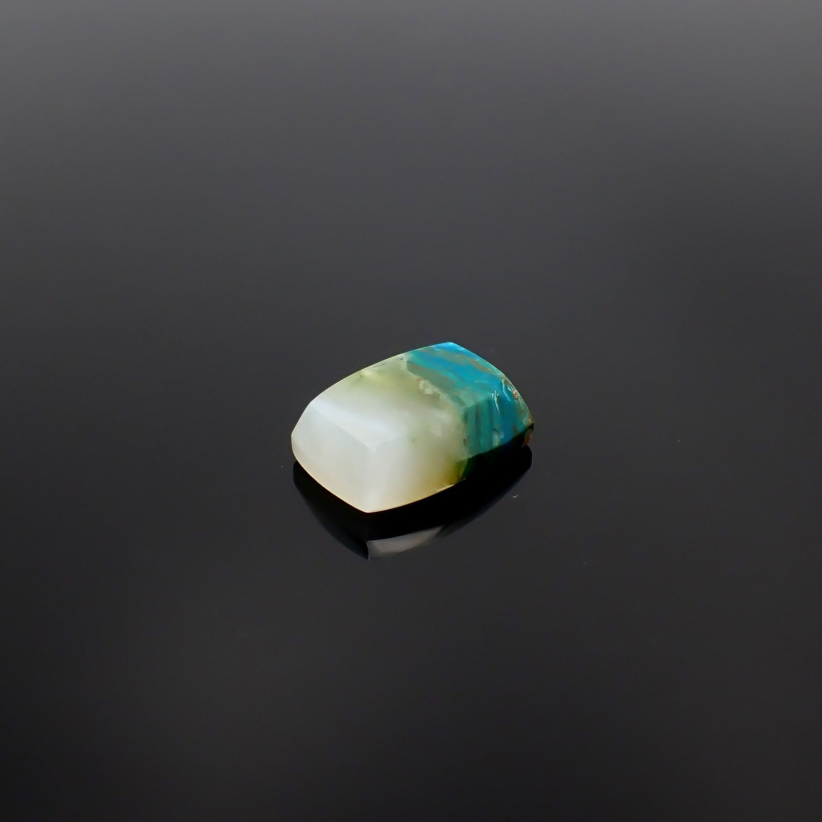 ブルーオパール ペルー産 5.29ct [250730722]13.2x9.2mm前後