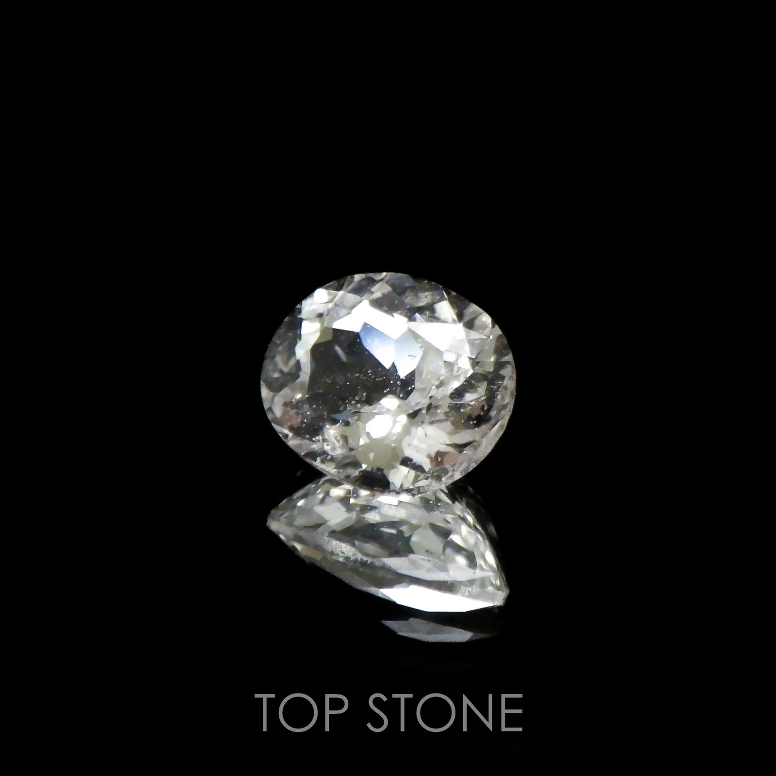 フェナカイト(宝石名フェナカイト)マダガスカル産 1.00ct 識別済[220817416]7.1x5.9mm前後