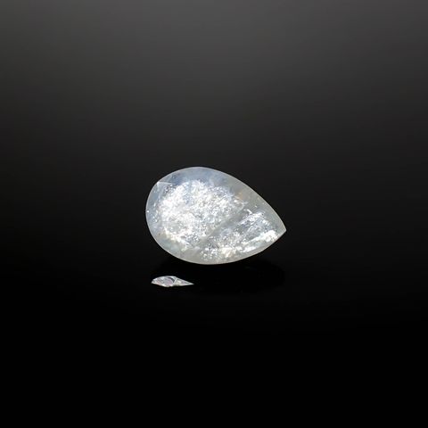 イリデッセンスアクアマリン ブラジル産 0.80ct [250730836]8.1x5.6mm前後