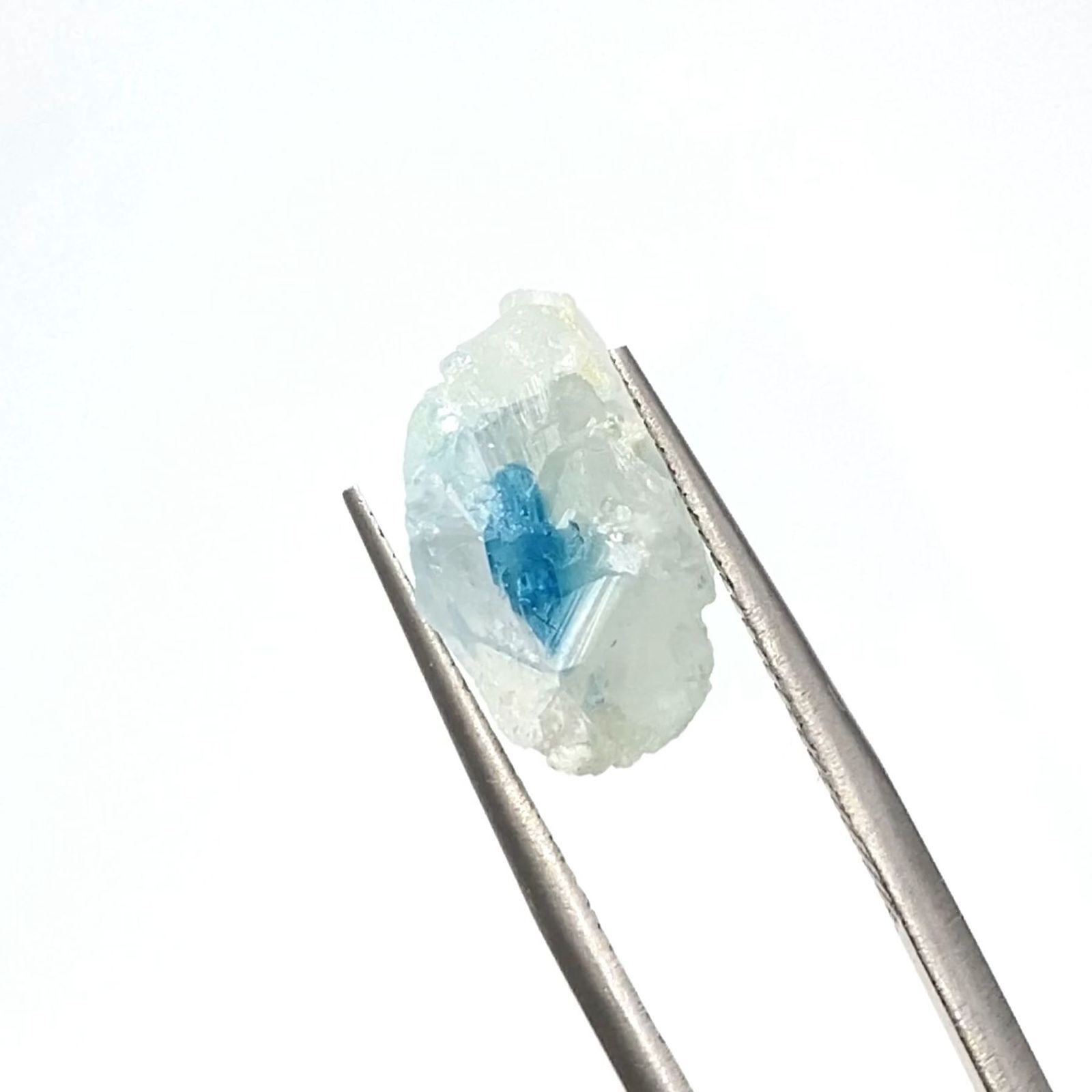 ブラジル産 ユークレース 原石 鉱物 ユークレース 原石 ブラジル産 4.46ct[220515759]13.1x8.8mm前後