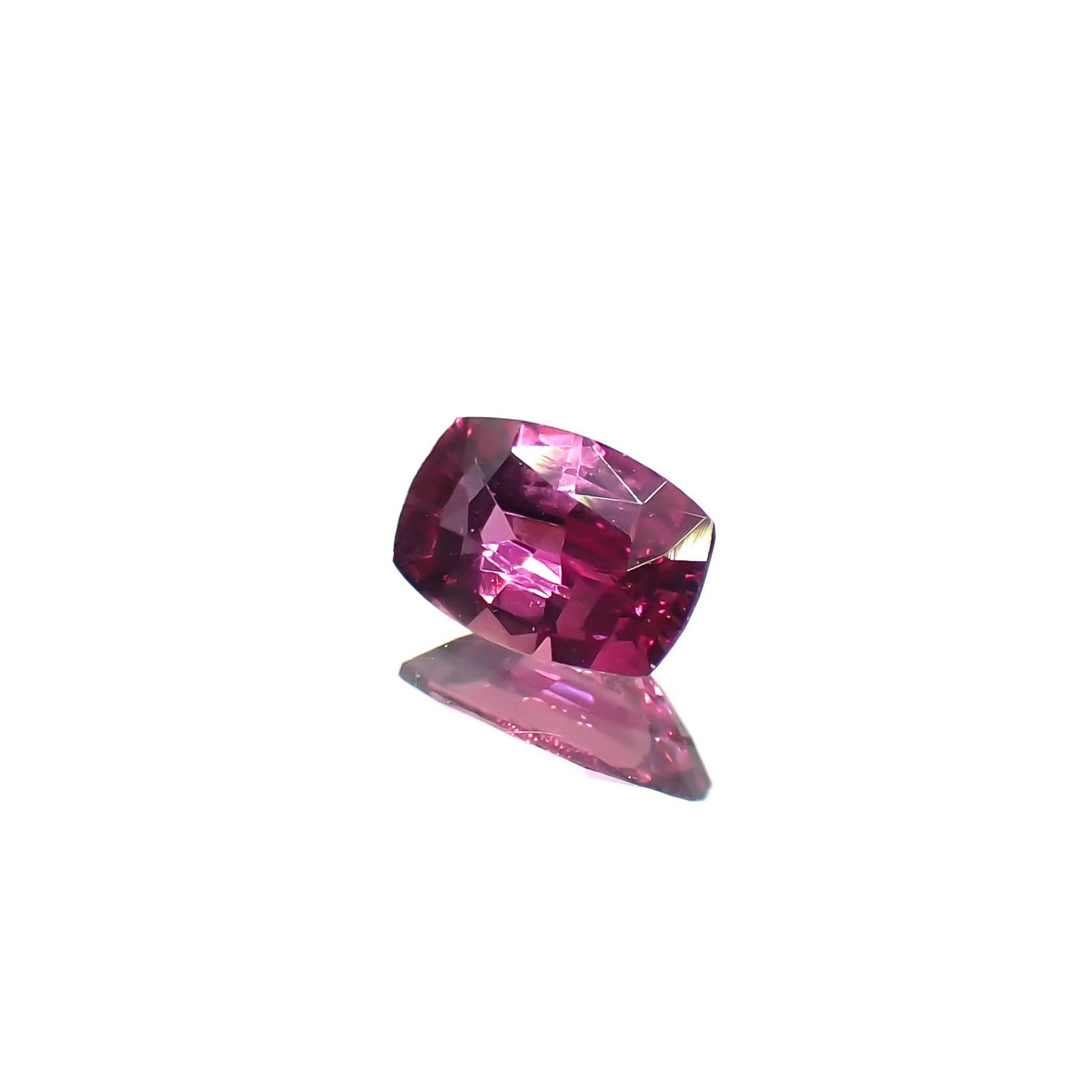 ルビー ビルマ/モザンビーク産 0.30ct[231225033]5x3.2mm前後