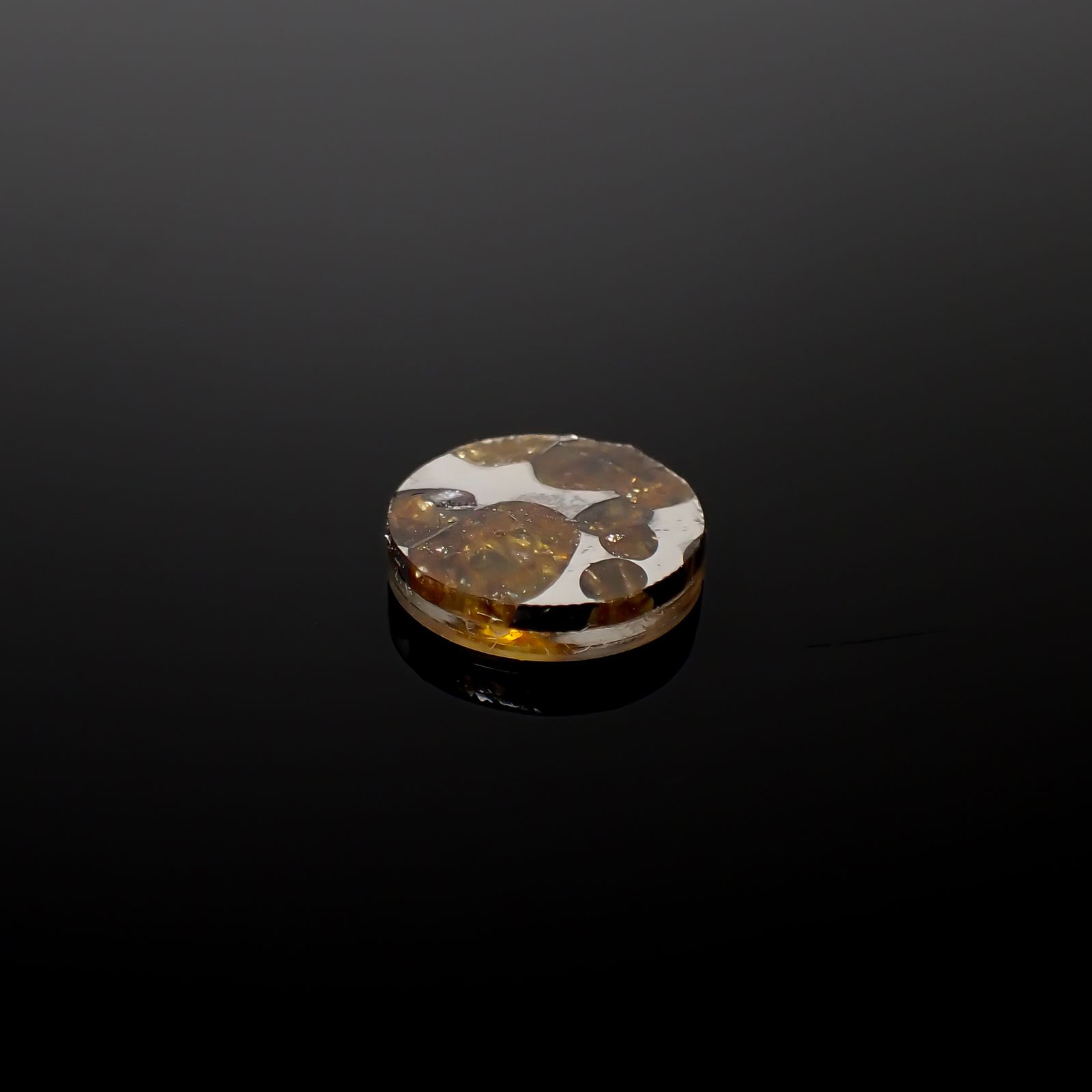 パラサイト隕石Sericho トリプレット 発見地:ケニア 4.28ct[240125724]12x11.9mm前後