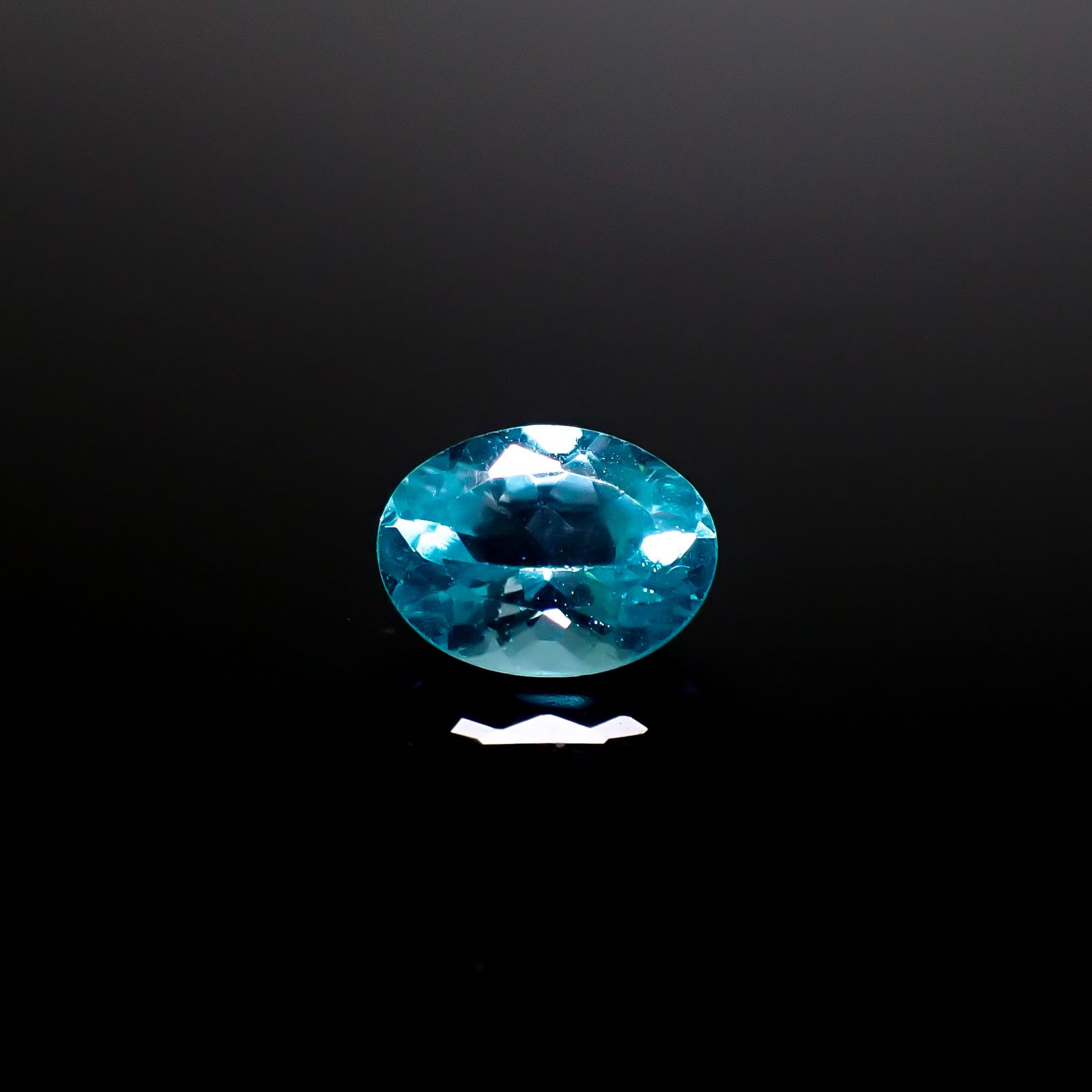 アパタイト アフリカ産 1.31ct [241229515]8.1x6.1mm前後