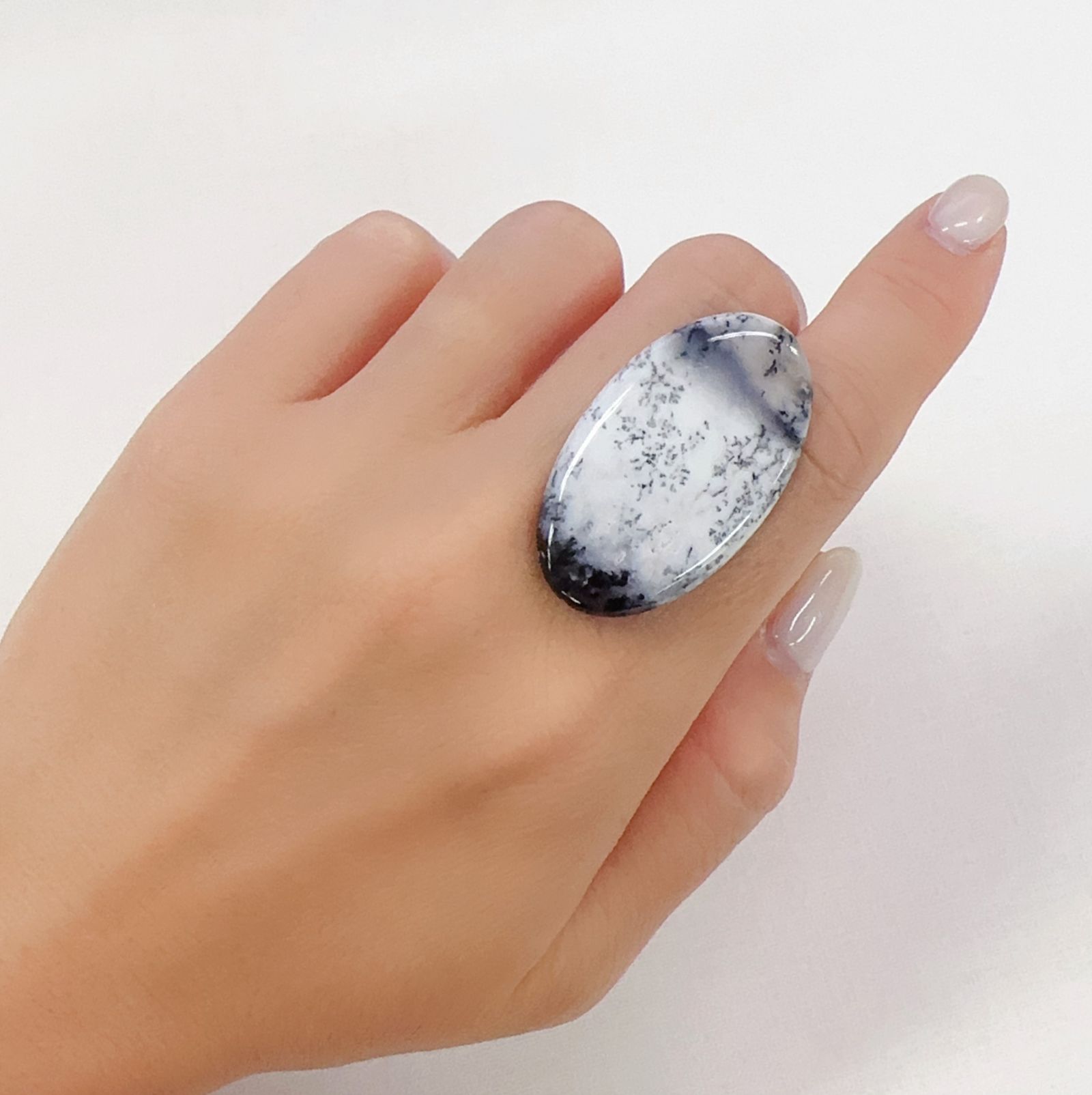 デンドリチックオパール ブラジル産 36.35ct[230722774]37.4x21.8mm前後