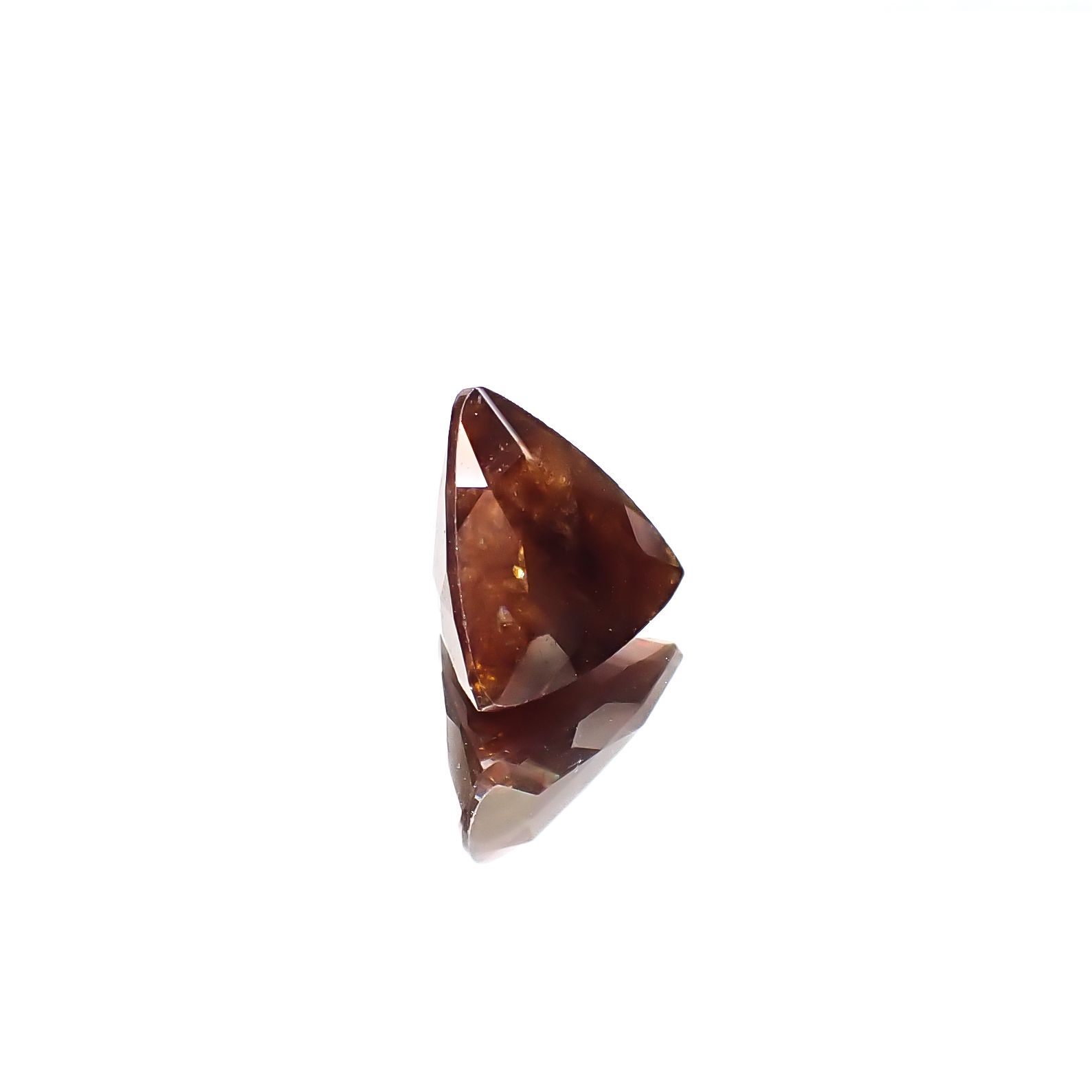 レインボーガーネット 日本・奈良県産 4.38ct [241229415]9.8x10.7mm前後
