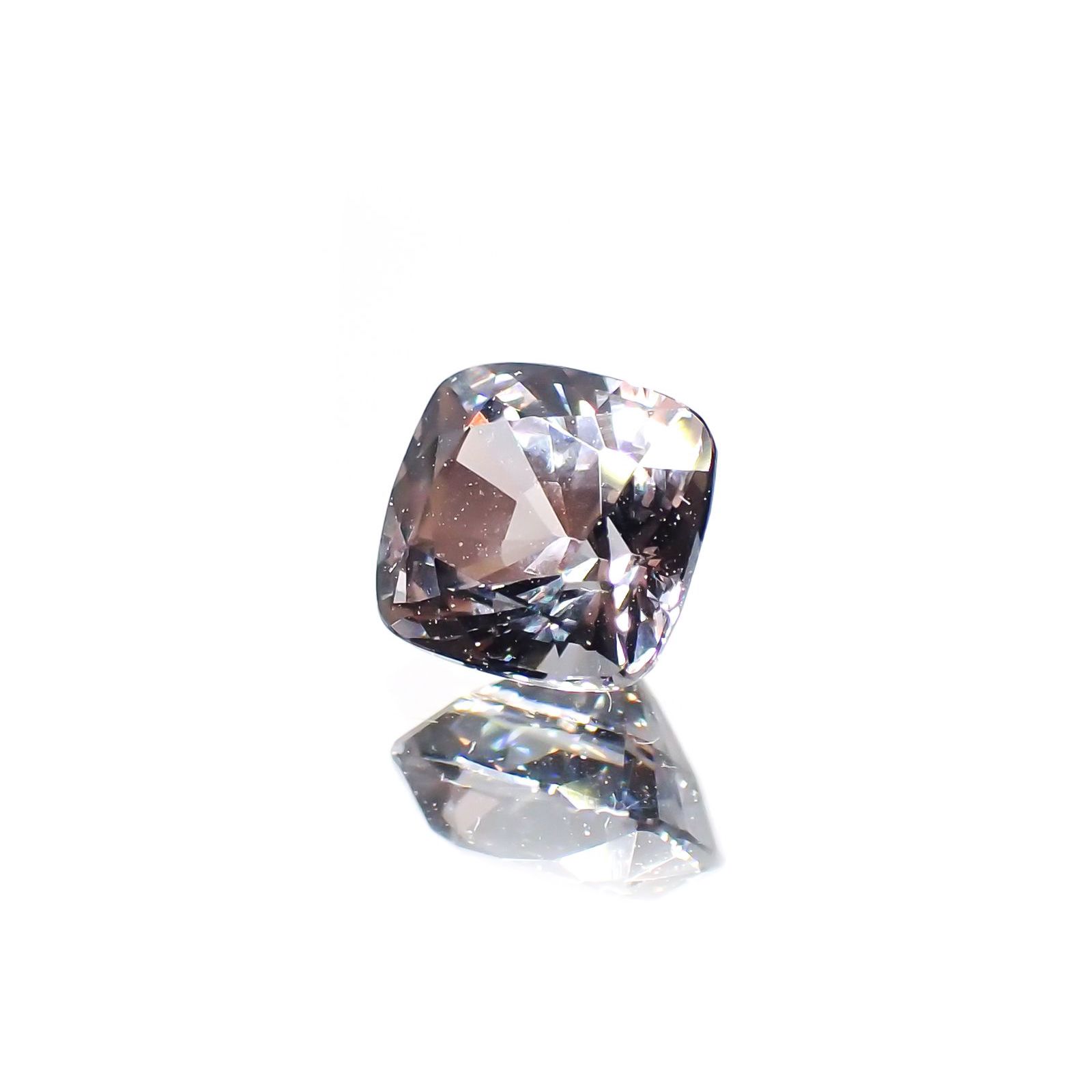 プラチナスピネル(宝石名スピネル) ビルマ産 1.193ct ソ付(彩珠)[250913321]5.9×5.6mm前後