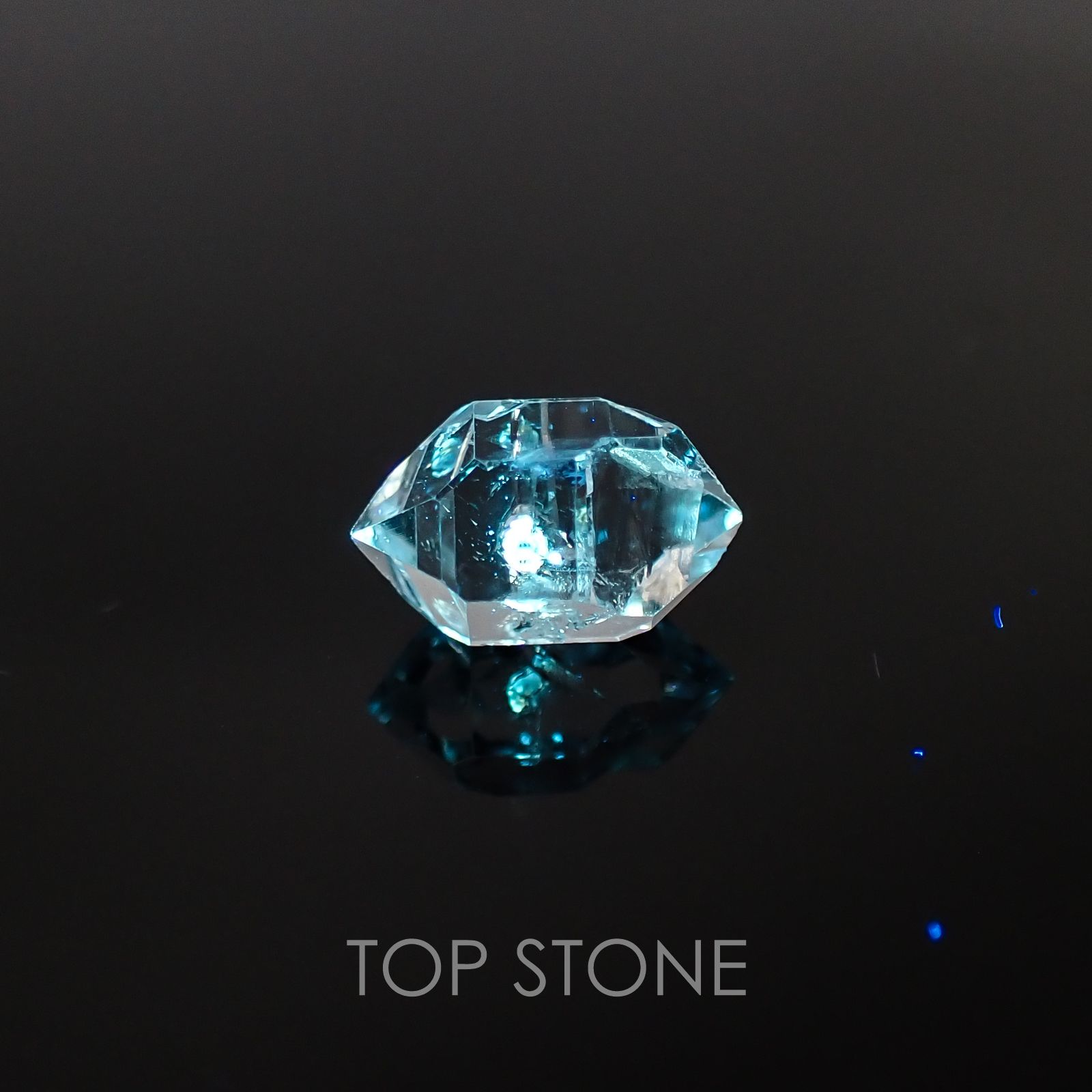 オイルインクォーツ パキスタン産 原石・結晶 1.96ct[20117529]10.4×6.5mm前後