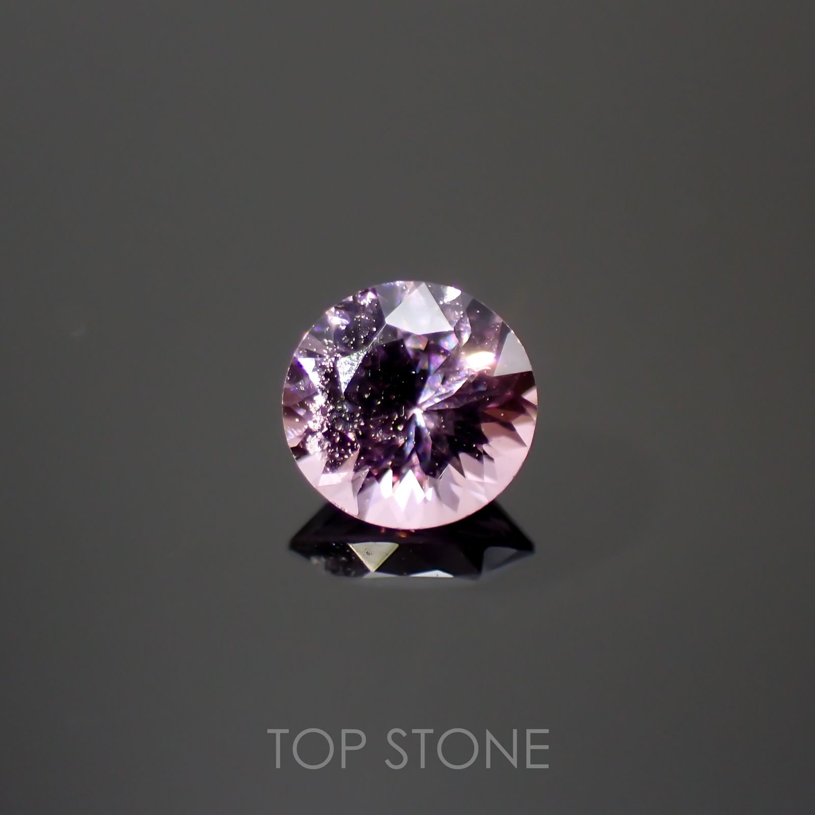 ラベンダーピンクスピネル(宝石名スピネル)ビルマ/マダガスカル産 0.22ct 識別済[220114543]3.6x3.6mm前後