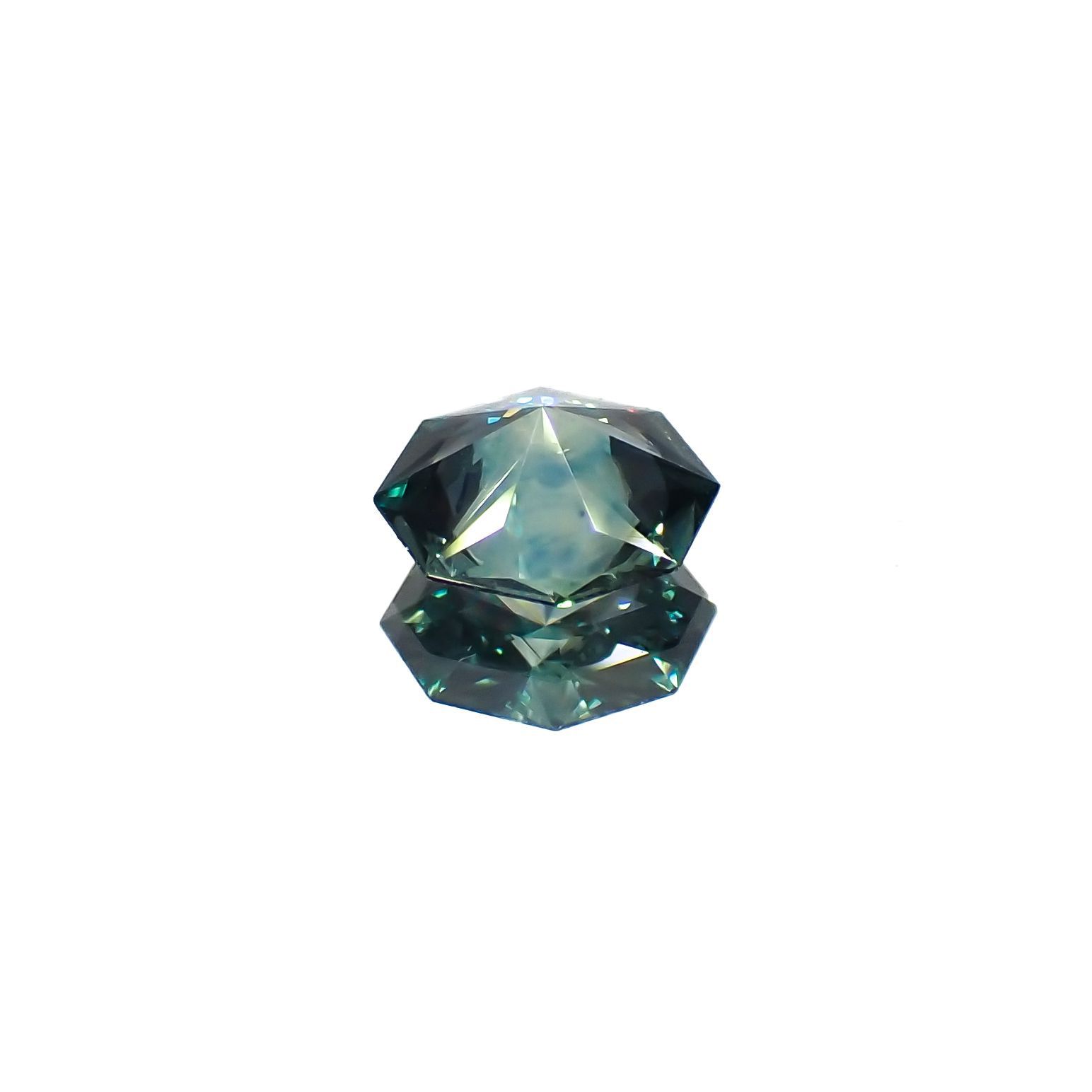◇オクタゴンカット◇モンタナサファイア アメリカ・モンタナ州産 0.65ct[230220557]5.6x5.5mm前後