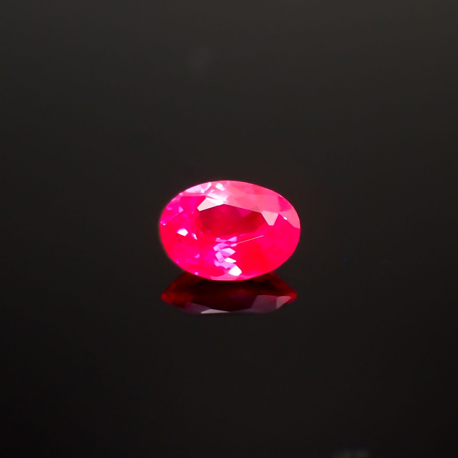 ルビー 非加熱 タンザニア産 0.25ct[240326674]4.4x3.3mm前後