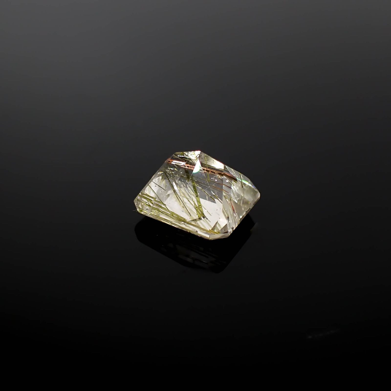 エピドートインクォーツ ブラジル産 5.60ct [240728462]11.1x9.8mm前後