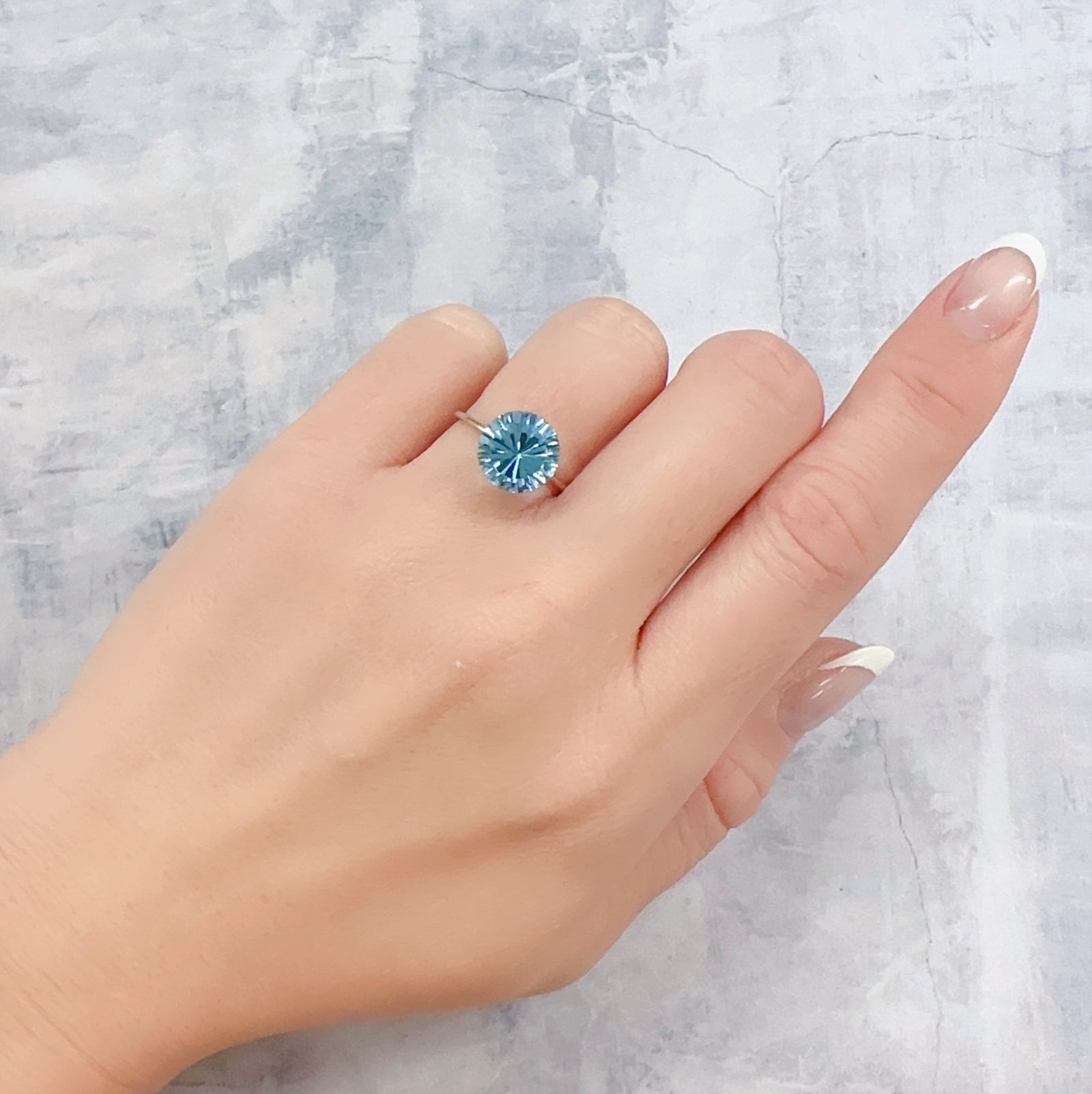 ブルートパーズ ブラジル産 4.20ct[221219350]9.8x9.8mm前後