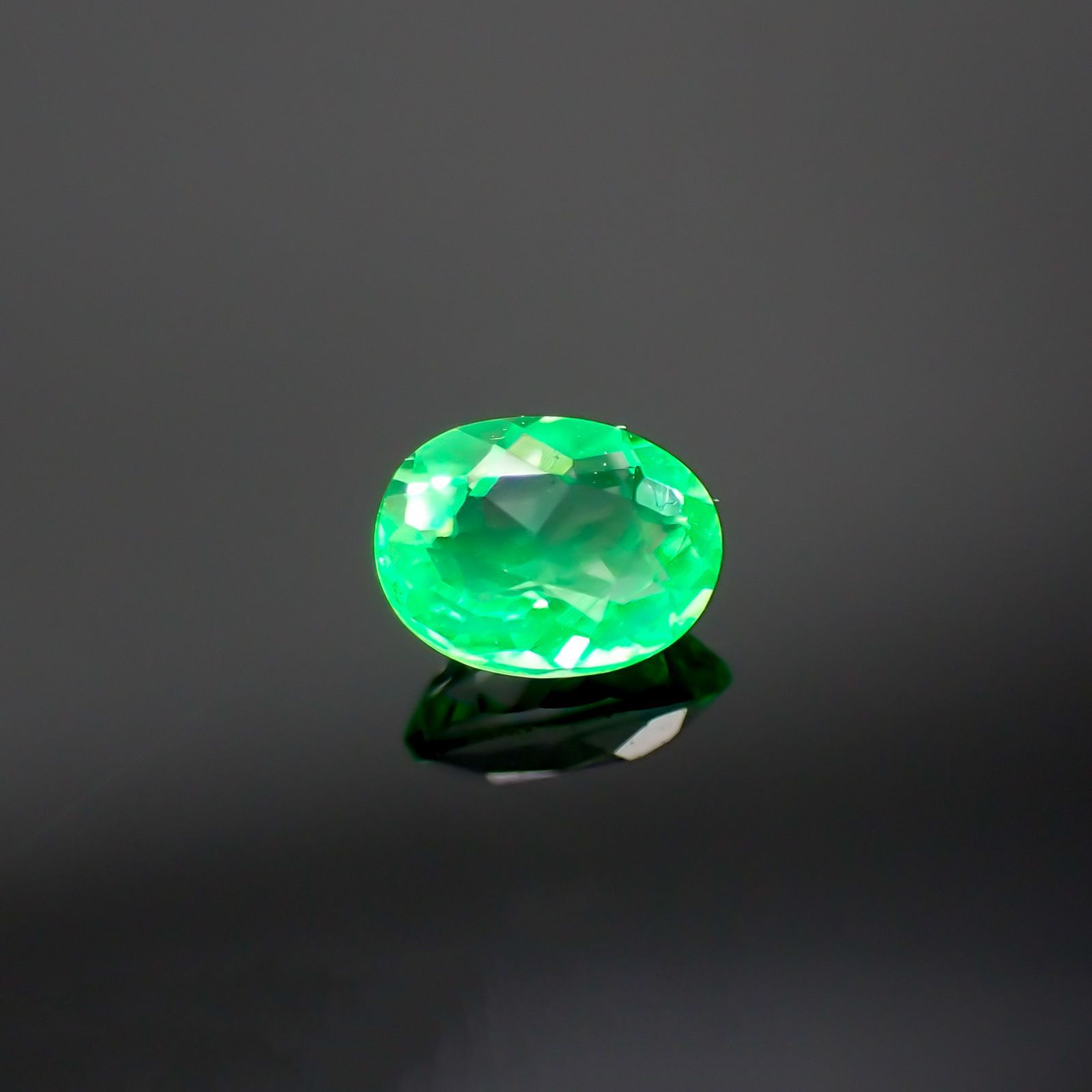 ハイアライトオパール(宝石名オパール) メキシコ産 0.094ct 識別済[210711155]3.5×2.7mm前後
