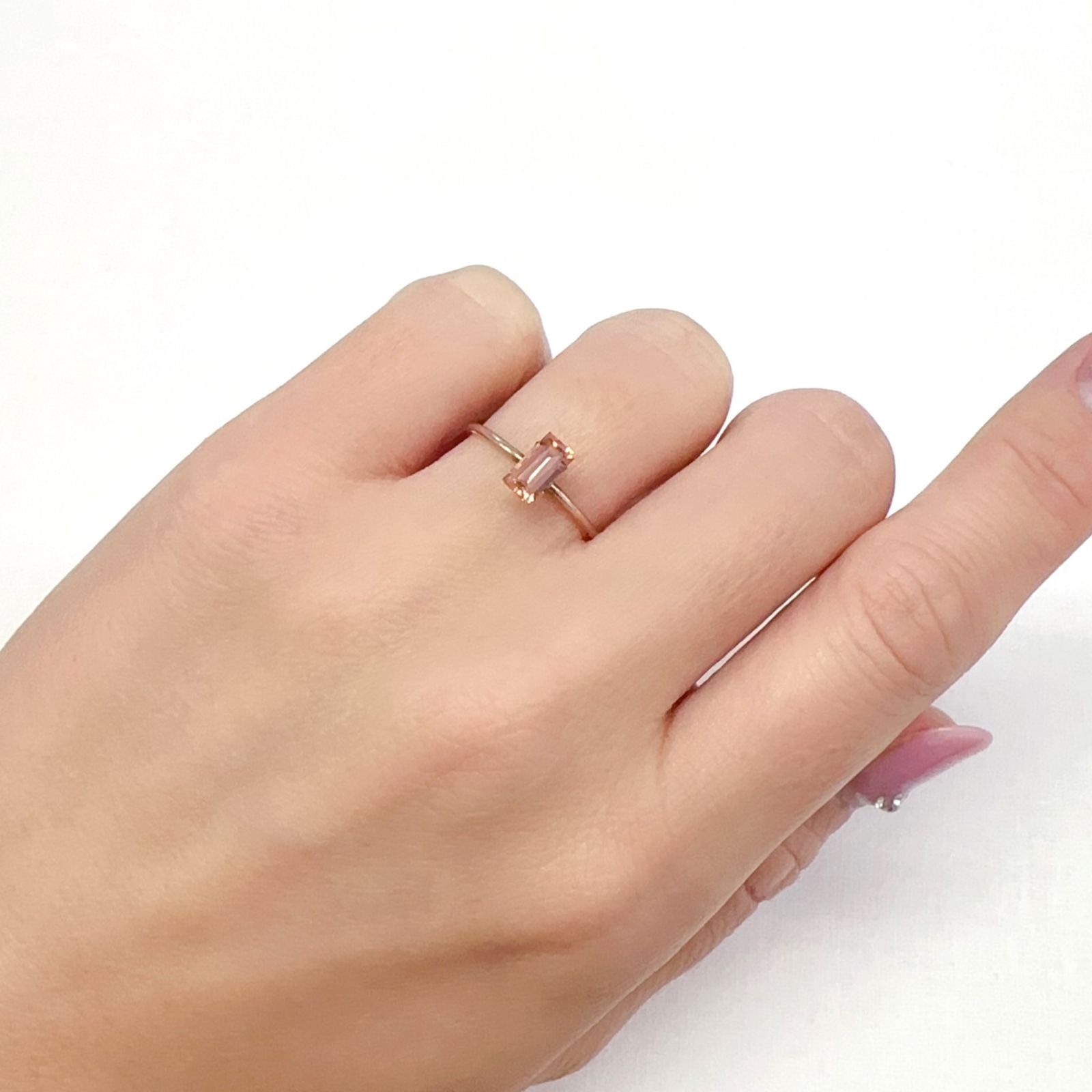 インペリアルトパーズ ブラジル産 0.70ct[231224518]6.9x3.5mm前後