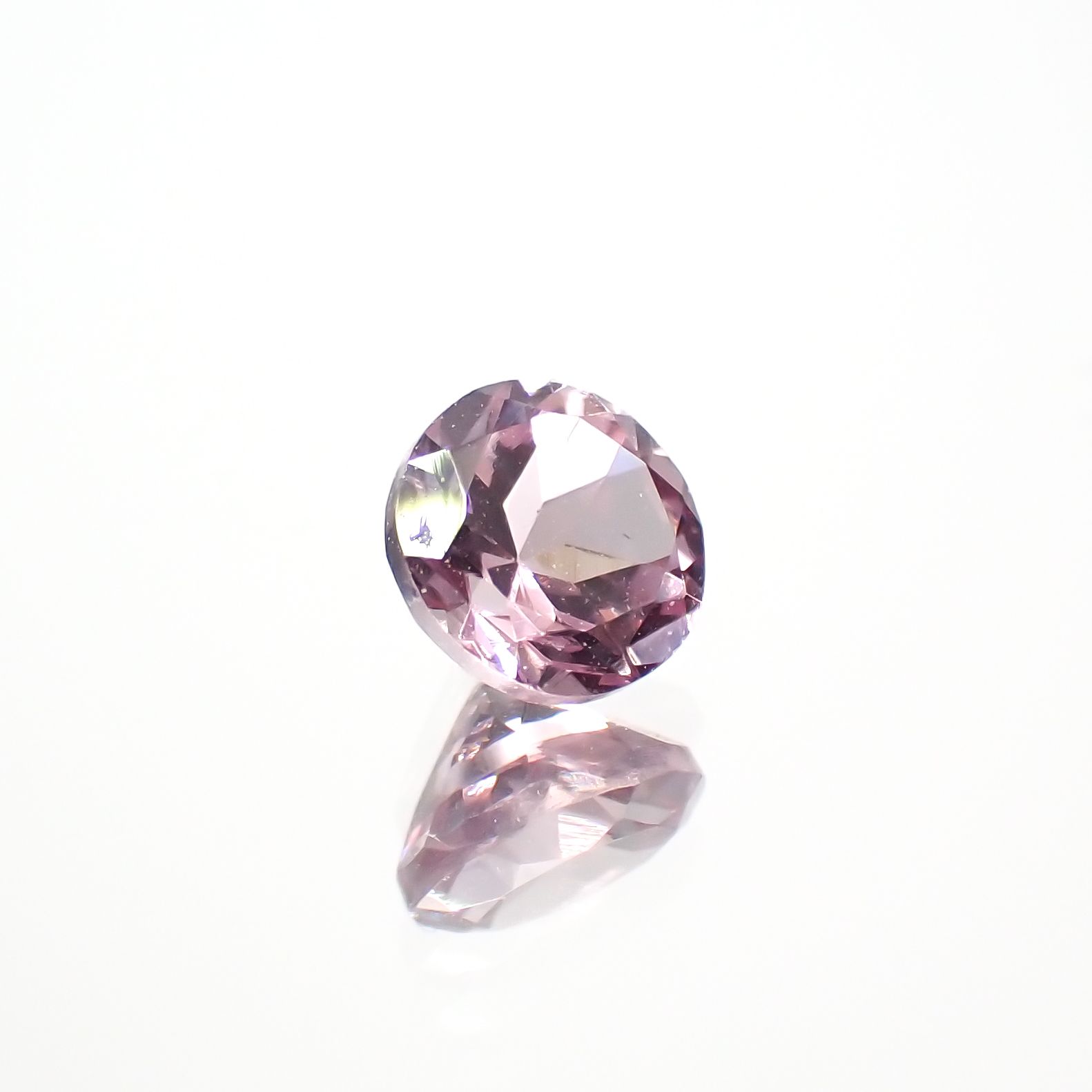ドラゴンガーネット タンザニア産 0.37ct[230421445]4x4mm前後