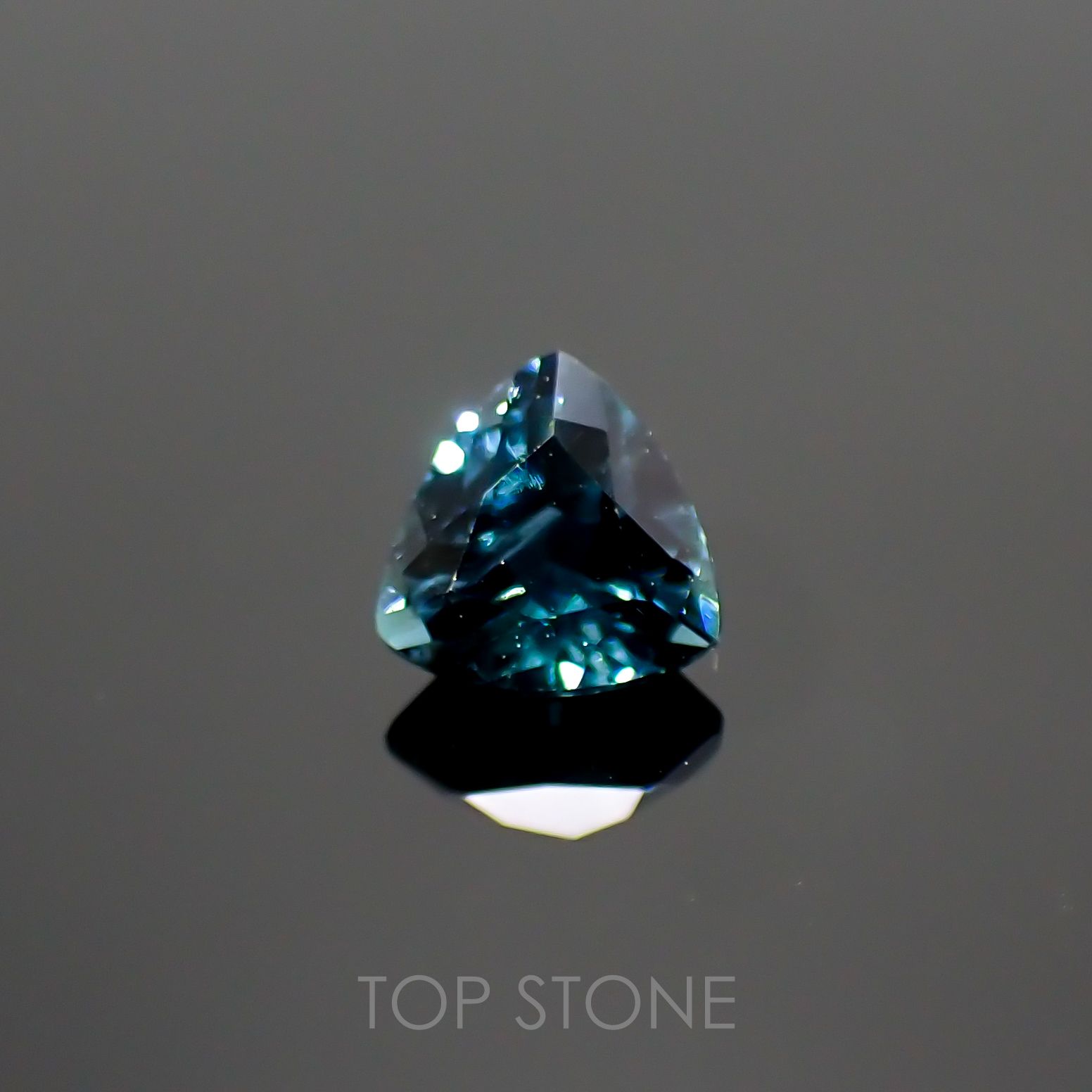 ブルートルマリン アフガニスタン産 0.43ct [220114093]4.9x4.9mm前後