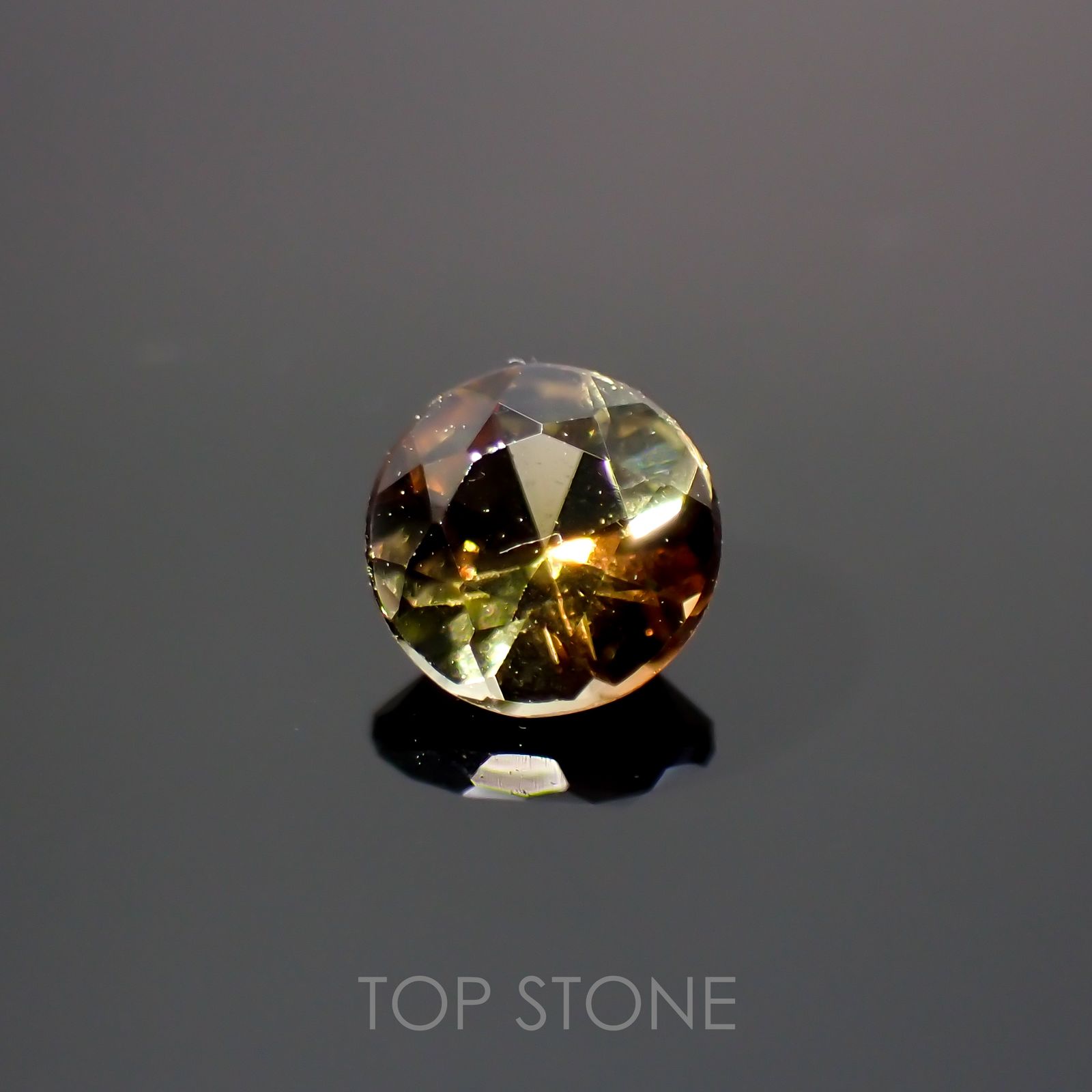 アンダリュサイト(宝石名アンダリュサイト)スリランカ/モザンビーク産 0.28ct 識別済[220114432]4.1x4.1mm前後
