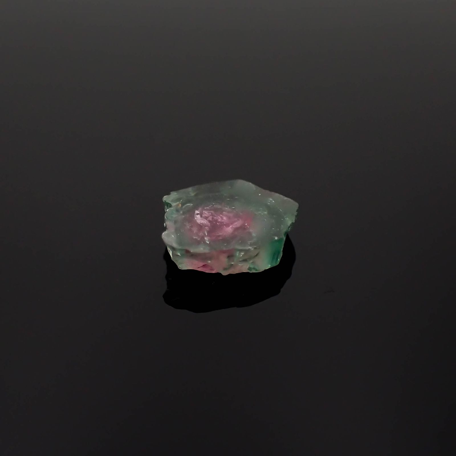 ウォーターメロントルマリン 原石スライス コンゴ民主共和国産 1.53ct[230321306]9.2x7.4mm前後
