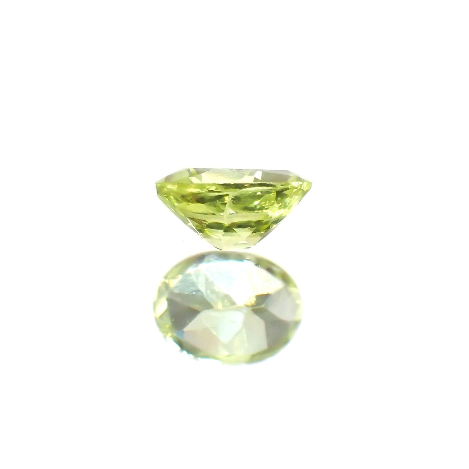パロットクリソベリル(宝石名クリソベリル)インド産 0.20ct 識別済[220114504]4.1x2.9mm前後