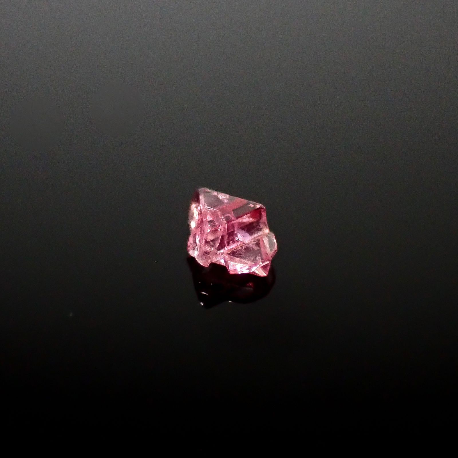 ツインクリスタルスピネル(スピネル式双晶) 原石 ビルマ産 0.050ct[240628426]2.6x2mm前後