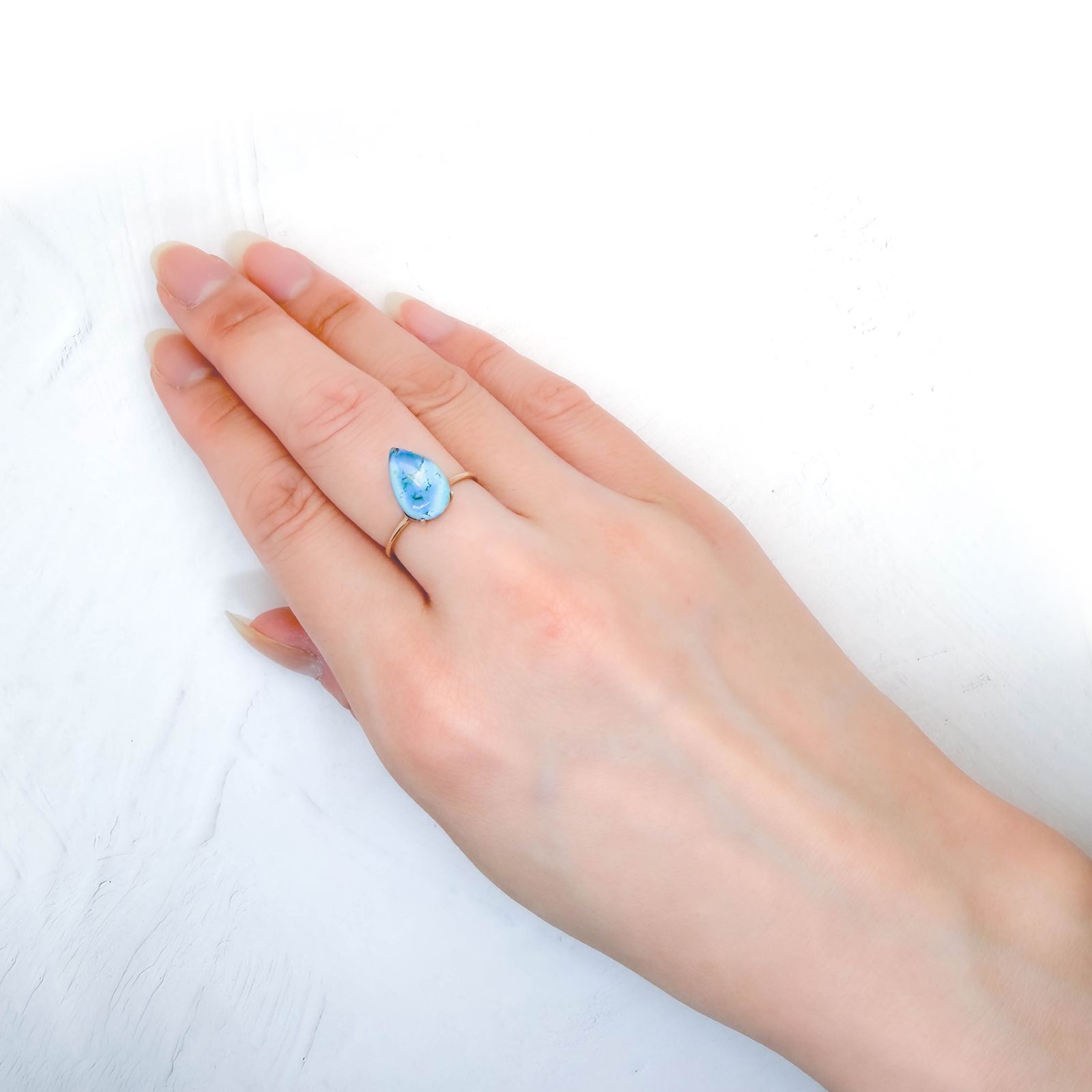 ターコイズ カザフスタン・ゴールデンヒル鉱山産 2.46ct / 11.9x7.9mm前後 [260632397]