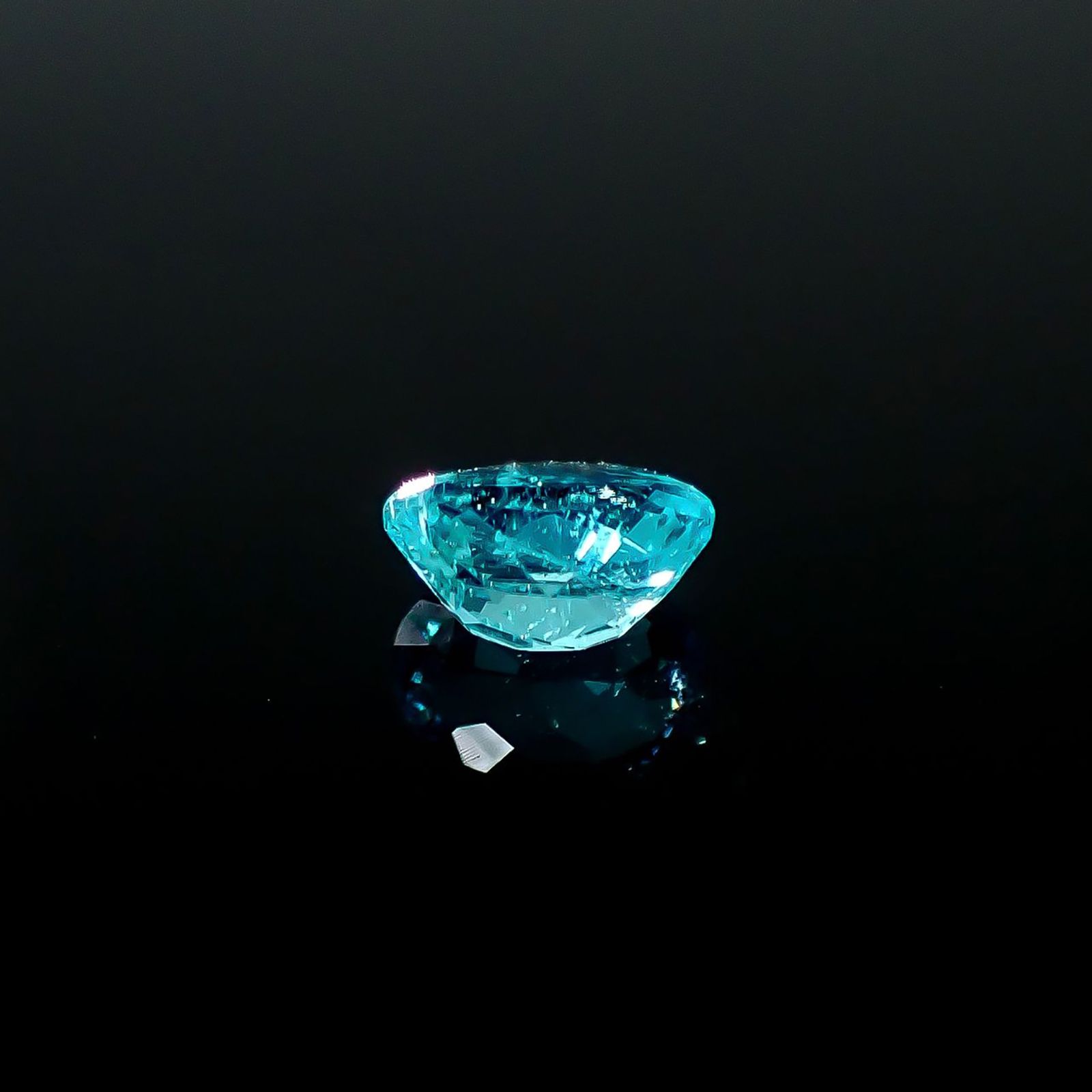 パライバトルマリン(宝石名トルマリン/別名パライバ・トルマリン)ブラジル・キントス鉱山産 GIA鑑付 0.29ct / 4.98x3.53mm前後 [251031353]