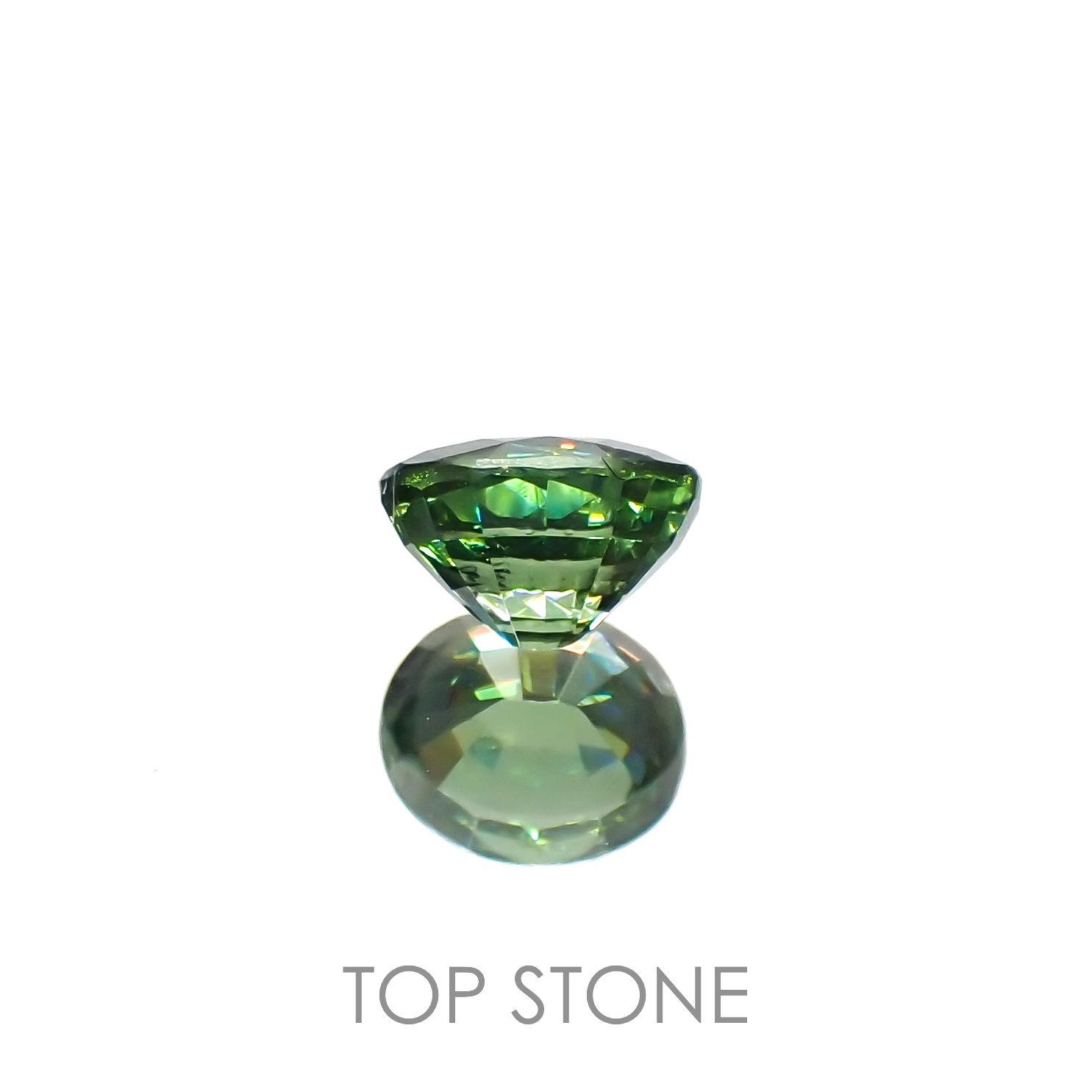 グリーンジルコン(宝石名ジルコン)スリランカ/カンボジア産 0.64ct 識別済[230220687]5.2x4.4mm前後
