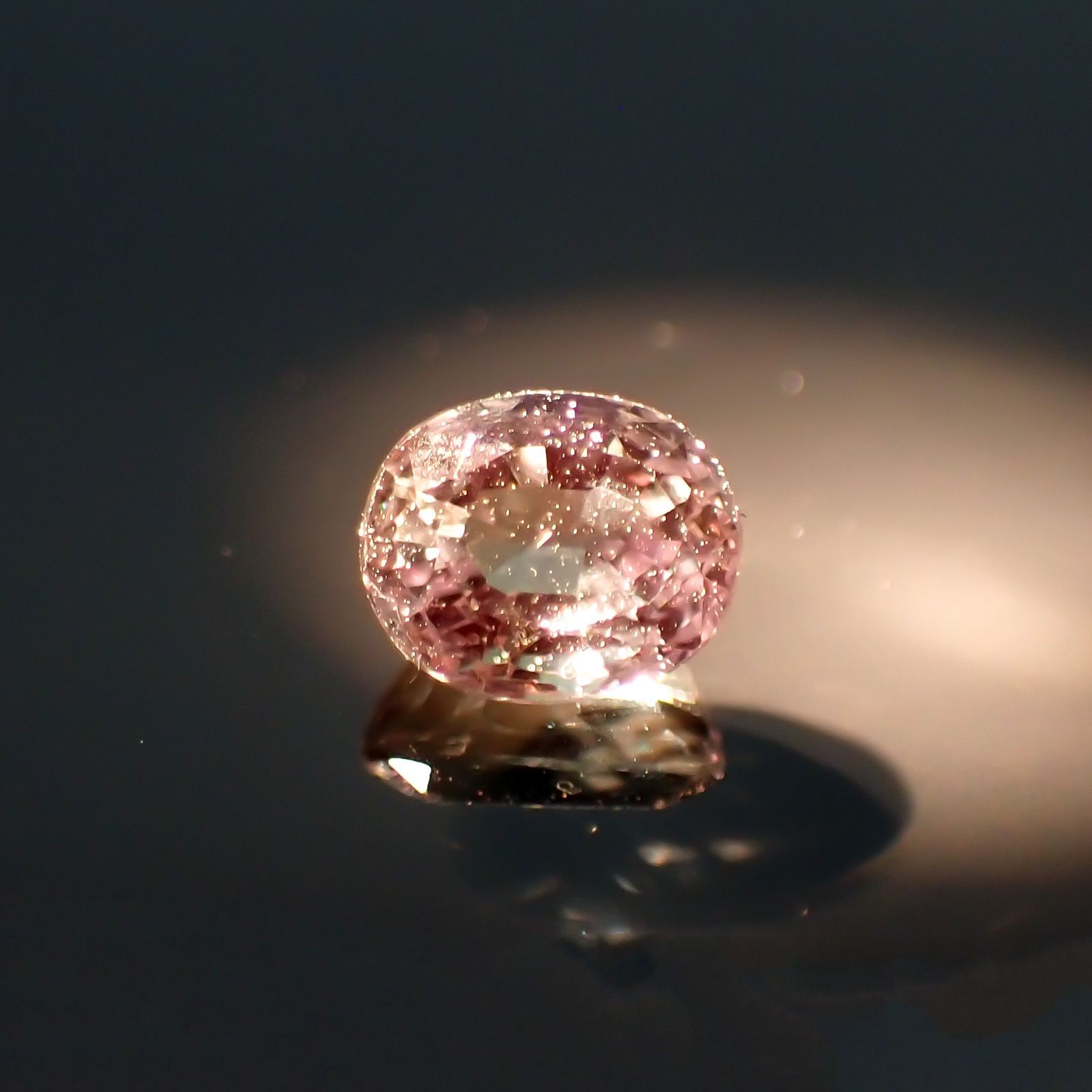 アレキサンドライト(宝石名アレキサンドライト)マダガスカル産 0.29ct 識別済[220114614]3.9x3.2mm前後