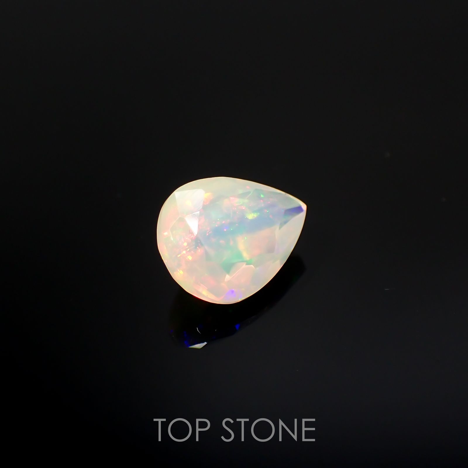 エチオピアオパール(宝石名オパール)エチオピア産 0.93ct 識別済[220114791]8.9x6.8mm前後