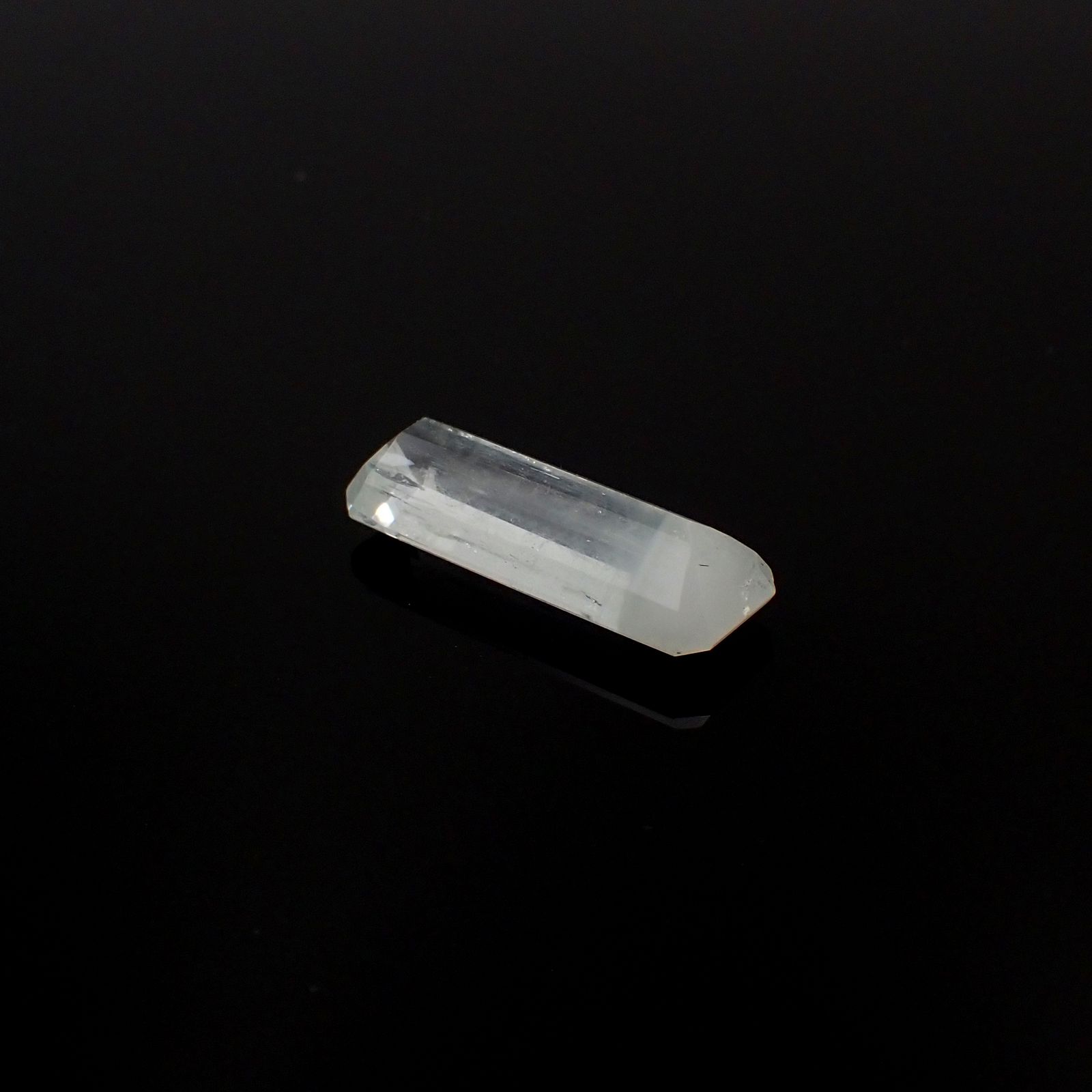 バイカラーベリル（アクアマリンモルガナイト） ブラジル産 7.23ct[231023650]20.9x7.5mm前後