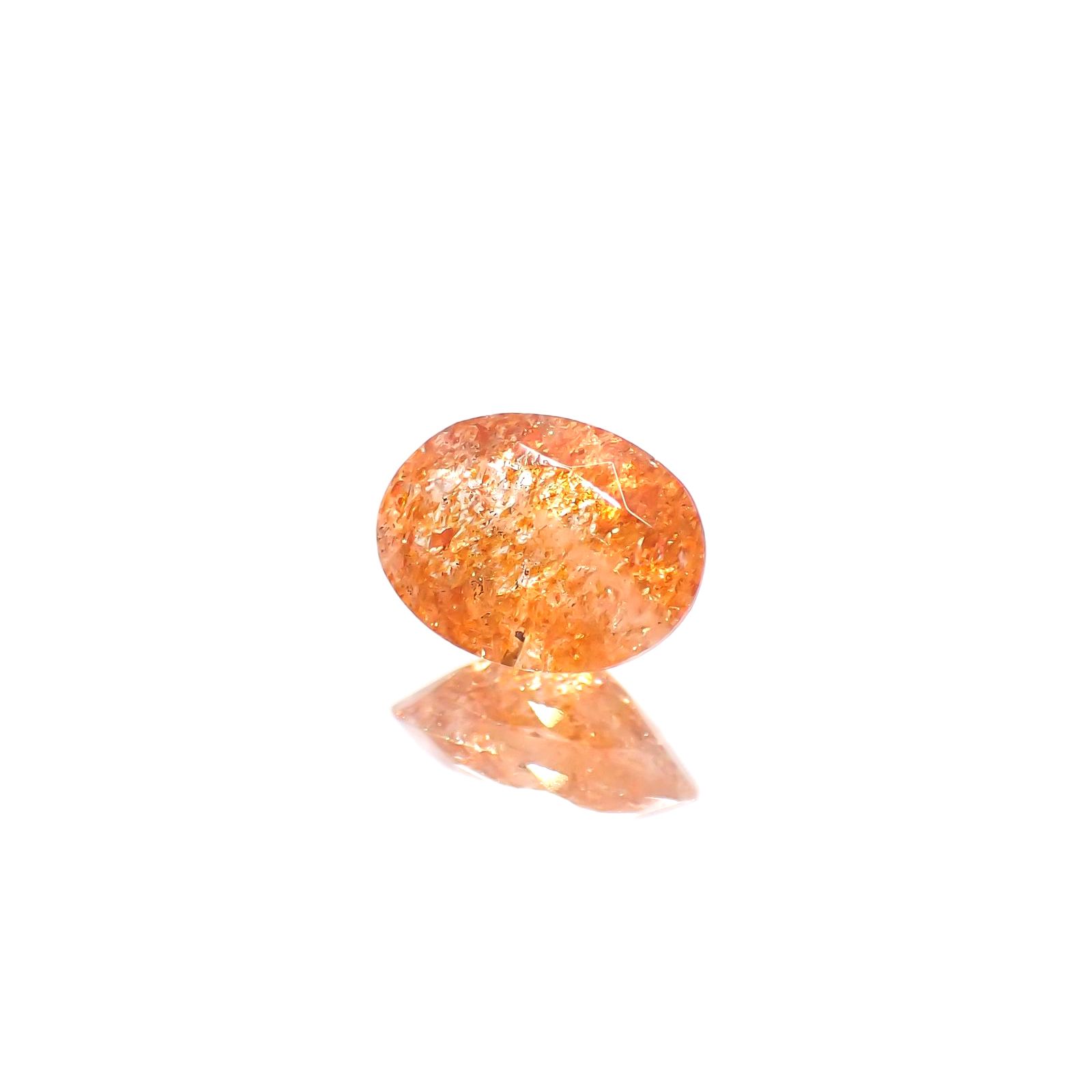 イリュージョンサンストーン(宝石名フェルドスパー) タンザニア産 0.64ct 識別済[250812303]6.8×5.1mm前後