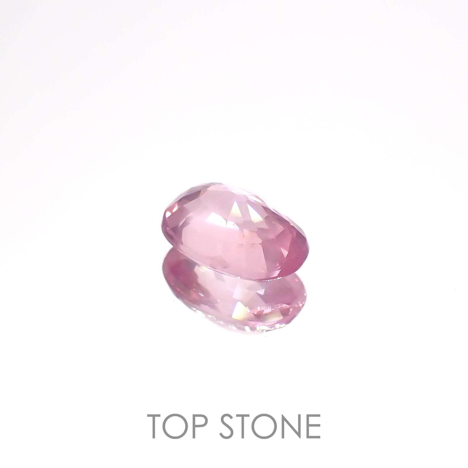 シルキーピンクスピネル(宝石名ピンク・スピネル)タンザニア産 0.77ct 識別済[230120249]6.7x4.5mm前後