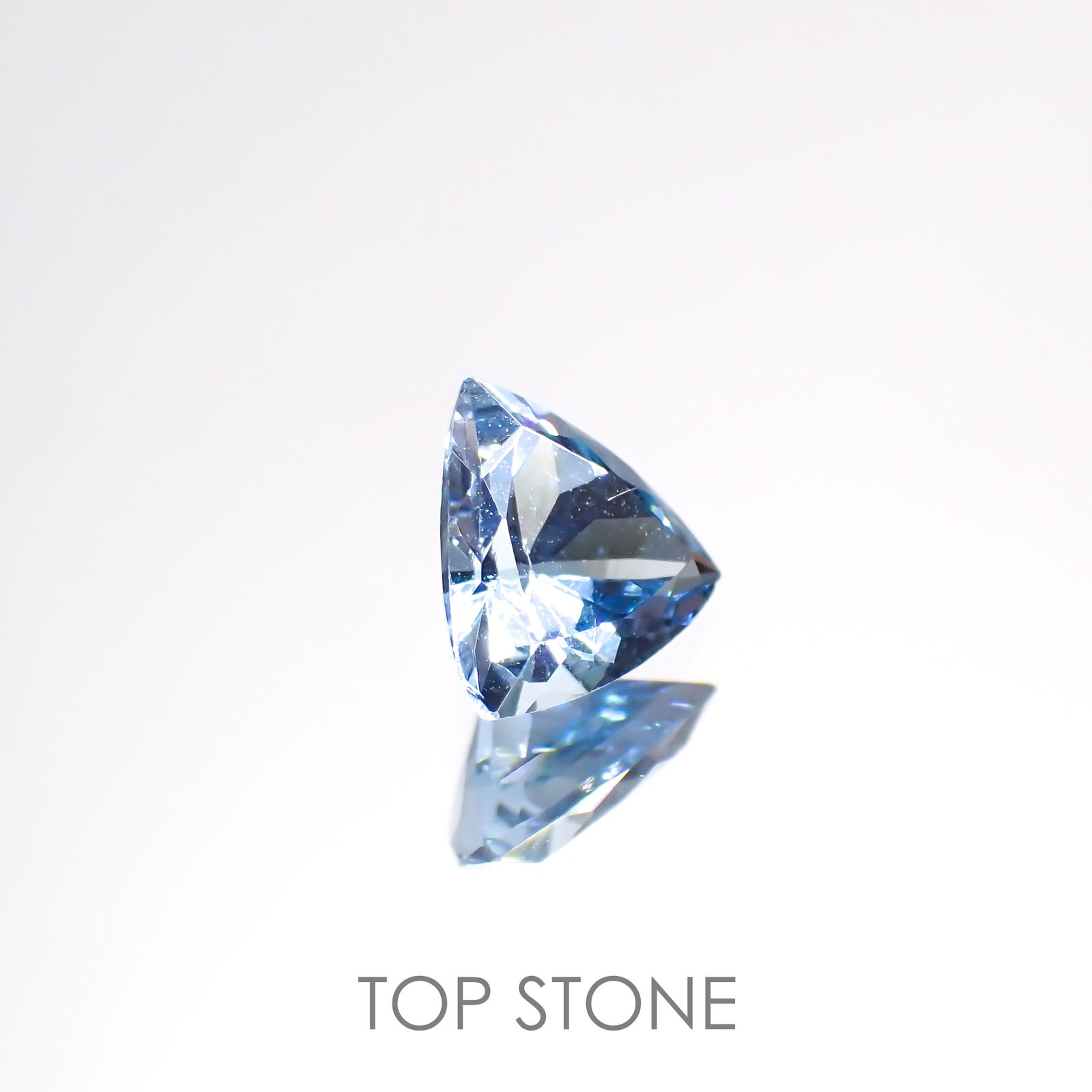 サンタマリアアクアマリン ブラジル産 0.47ct[220114044]5.6x5.7mm前後