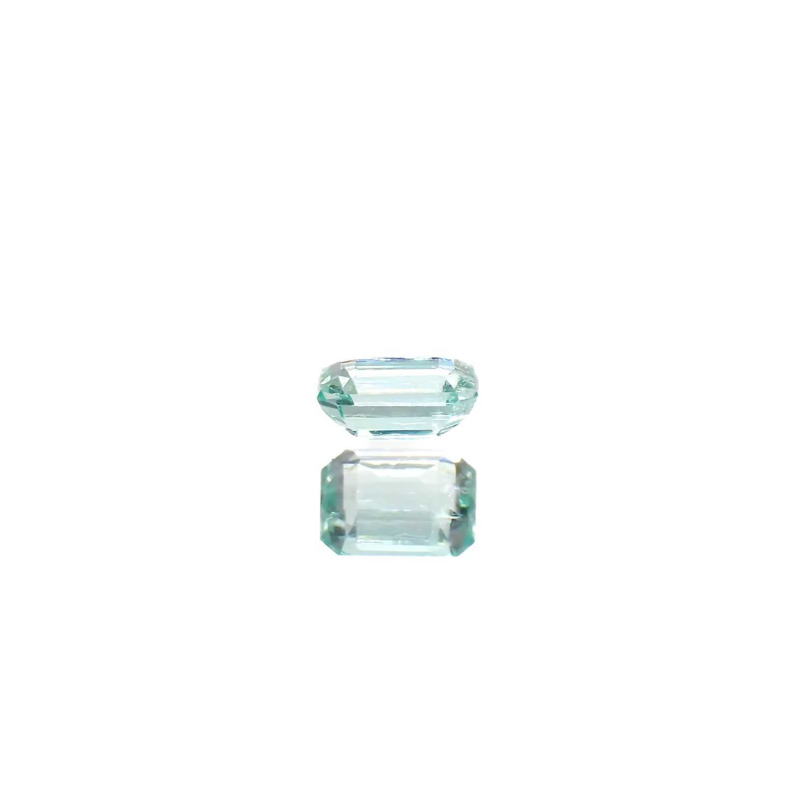 パステルカラーエメラルド コロンビア産 0.15ct[240225952]3.5x2.8mm前後
