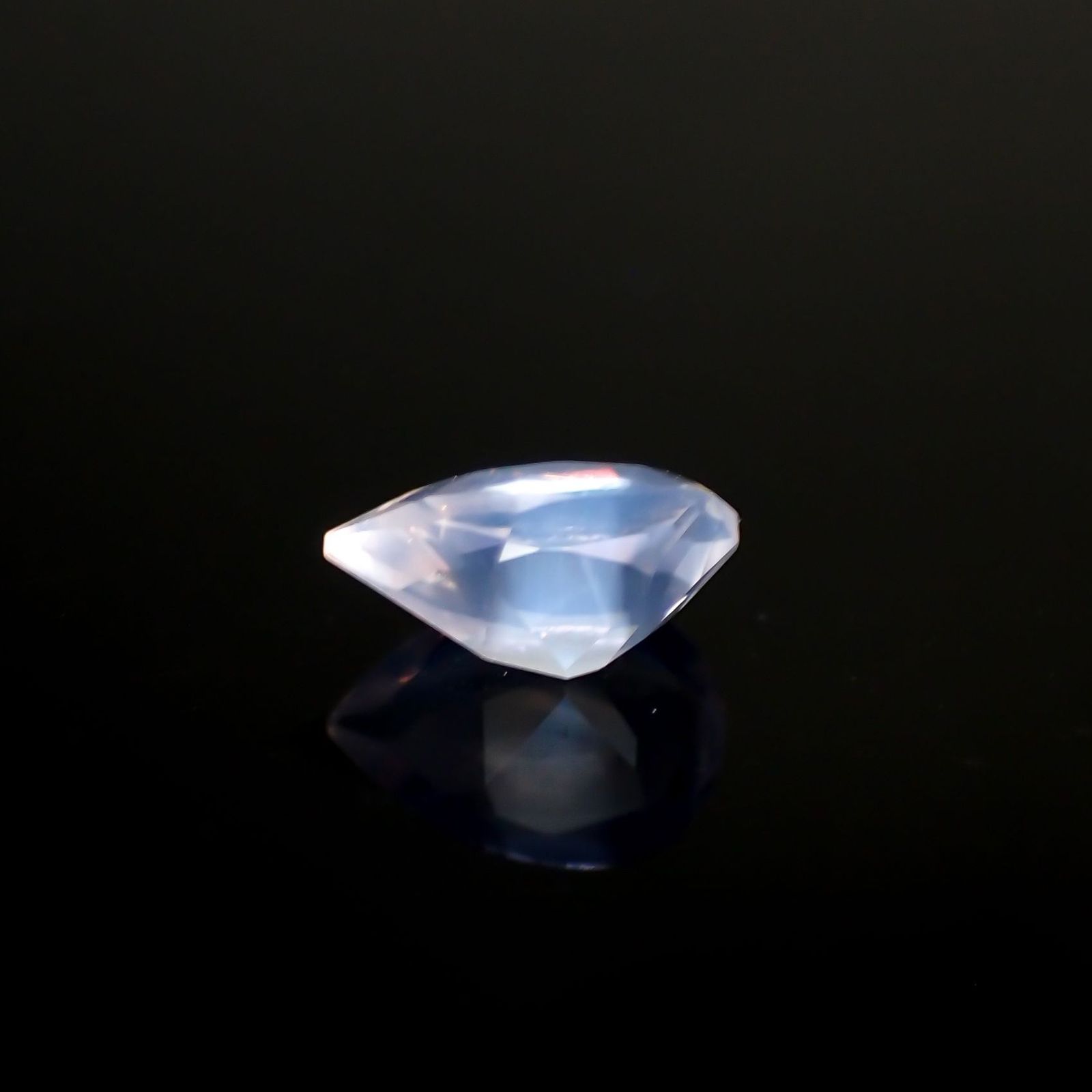 ムーンストーン(宝石名ムーンストーン)インド/スリランカ産 識別済 0.58ct / 7.1x5mm前後 [211113669]