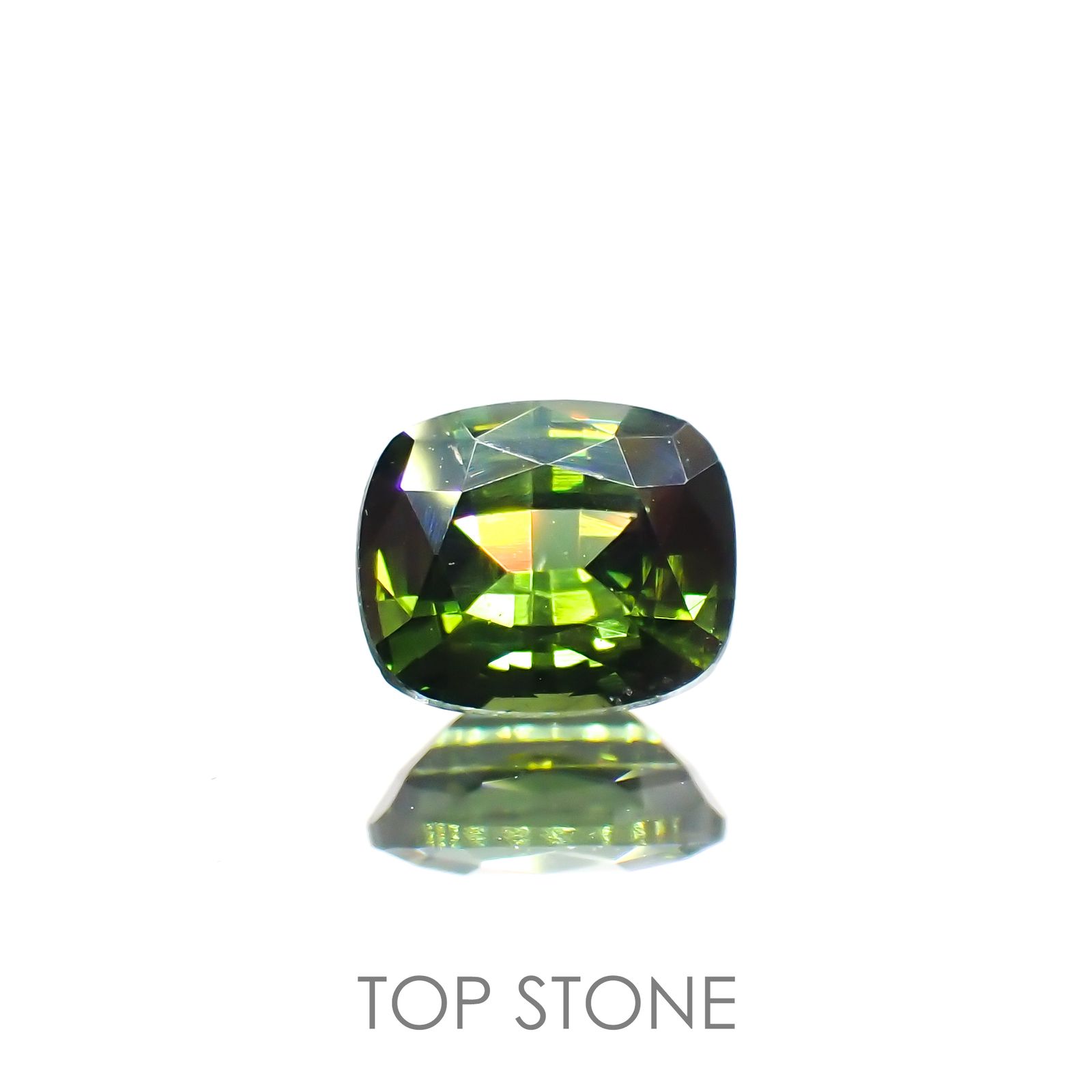 グリーンジルコン(宝石名ジルコン)スリランカ/カンボジア産 0.99ct 識別済[220114896]6.2x5.1mm前後