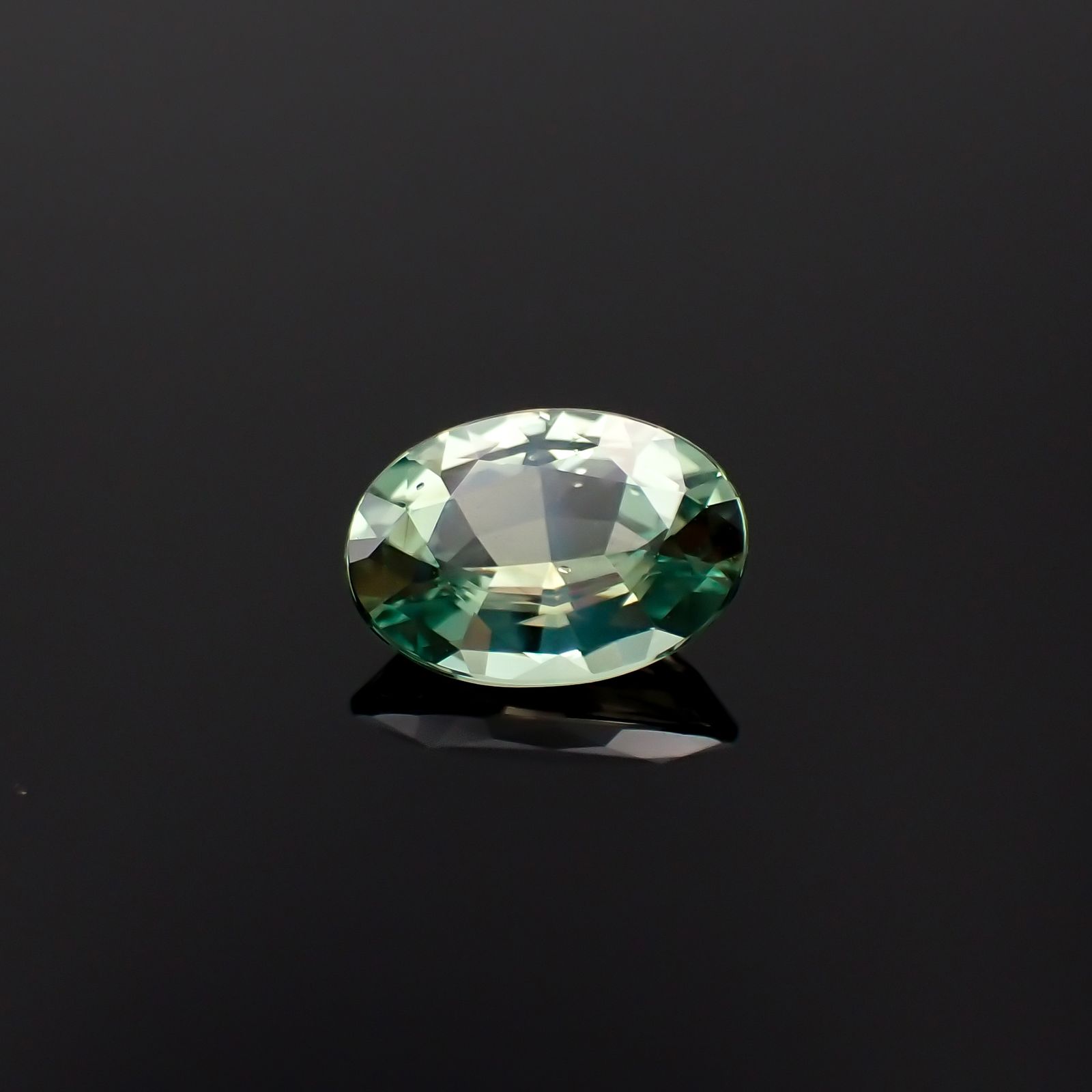 アレキサンドライト(宝石名アレキサンドライト)ブラジル産 1.14ct GIA鑑付[230622396]7.96x5.64mm前後 | TOP  STONE(トップストーン)