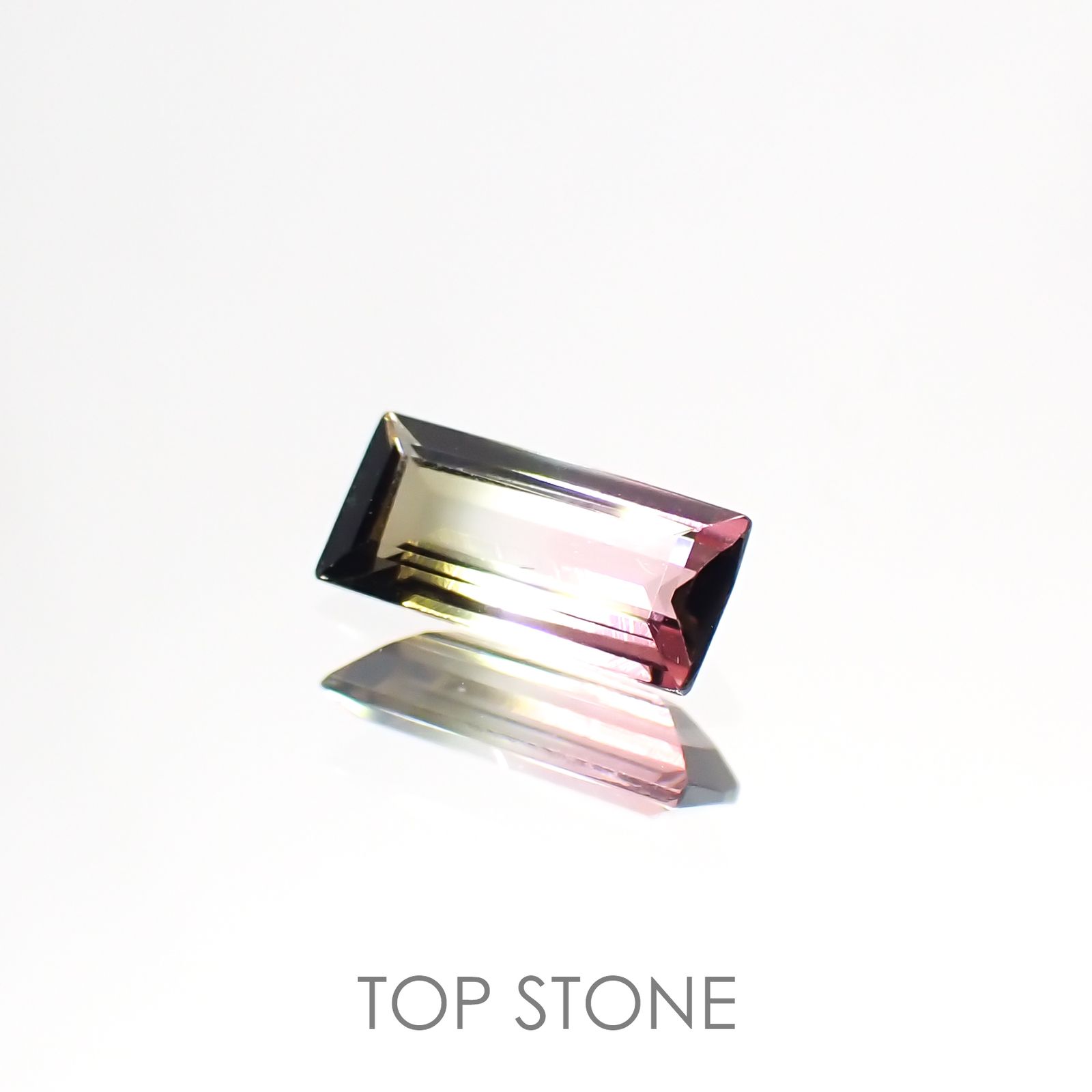 トリカラートルマリン(宝石名トリカラー・トルマリン) ブラジル産 0.43ct 識別済[211013626]7.1×3.2mm前後