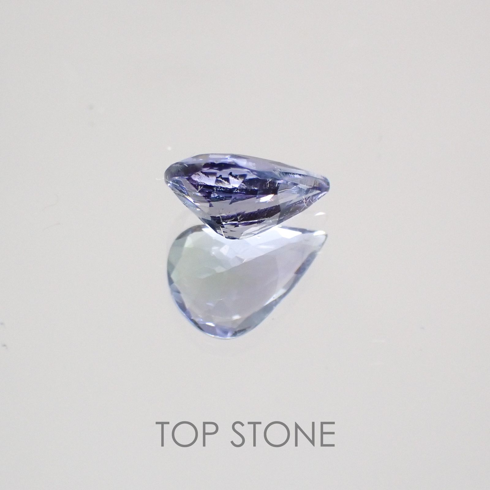 バイカラータンザナイト(ゾイサイト) タンザニア産 ルース 0.67ct[210410578]7.1×5mm前後