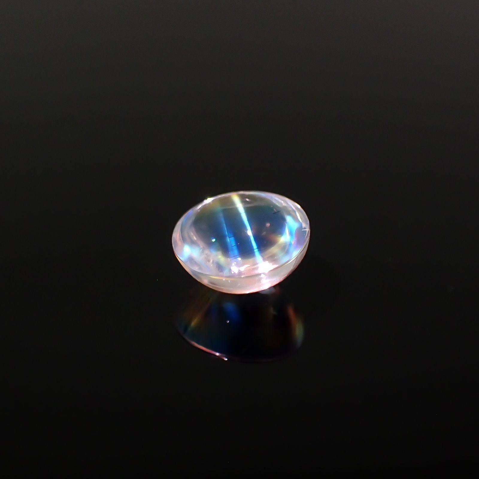 ◇バフカット◇レインボームーンストーン(宝石名ラブラドライト)マダガスカル産 1.502ct ソ付(彩珠)[240427206]7.4x7.3mm前後