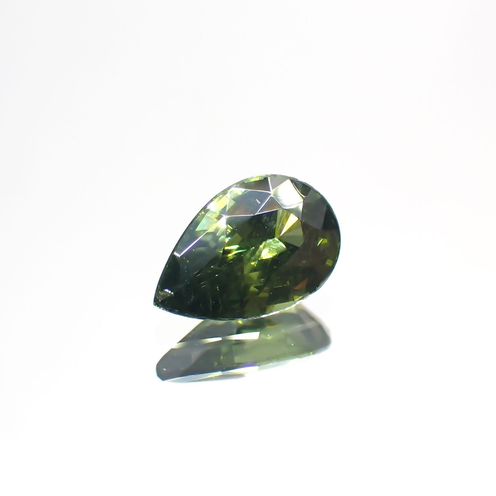 グリーンジルコン(宝石名ジルコン)スリランカ/コロンビア産 0.95ct 識別済[231124282]7.7x5.1mm前後
