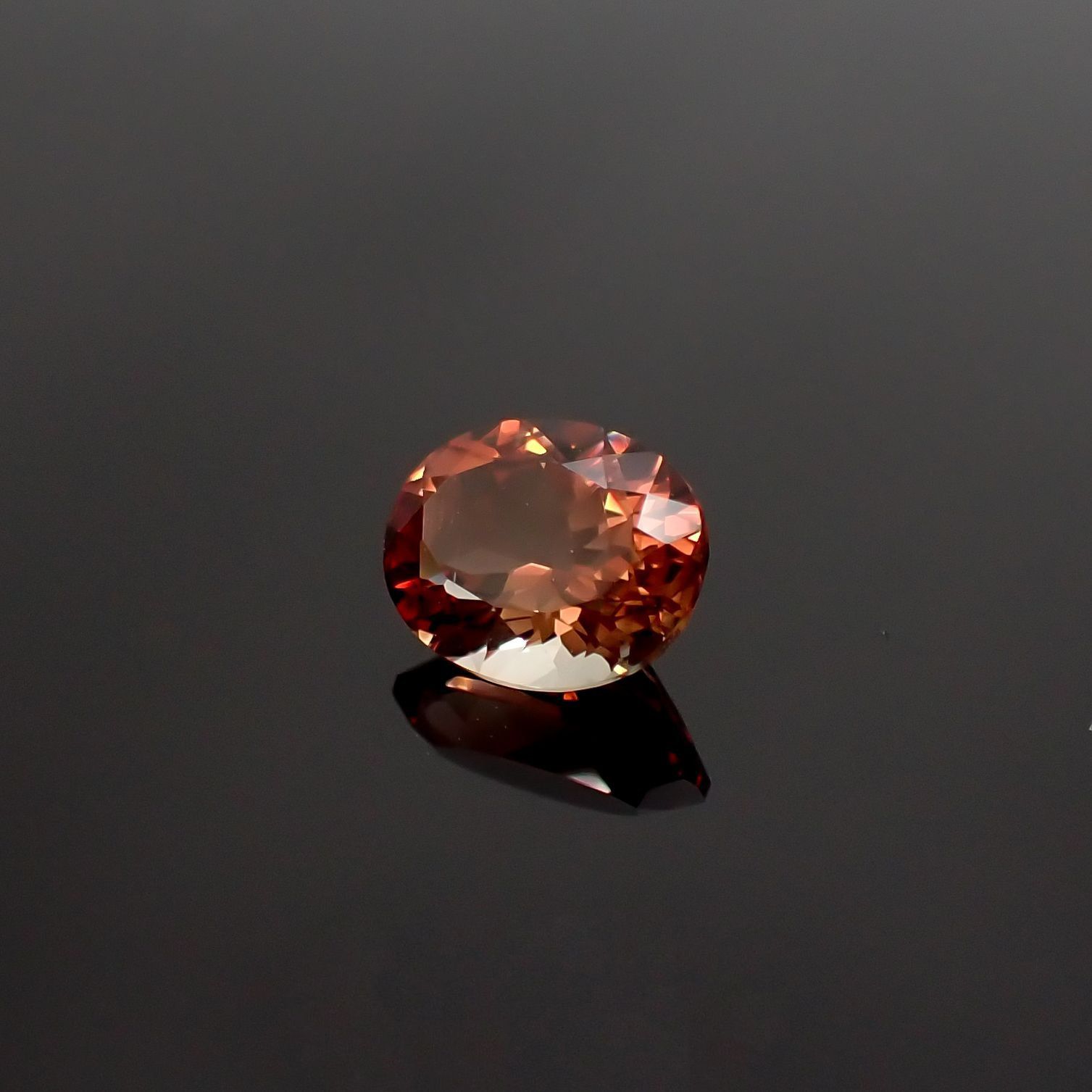 オレゴンサンストーン(宝石名オレンジ・ラブラドライト) アメリカ・オレゴン州産 1.660ct ソ付(彩珠)[250711629]8.9×7.1mm前後