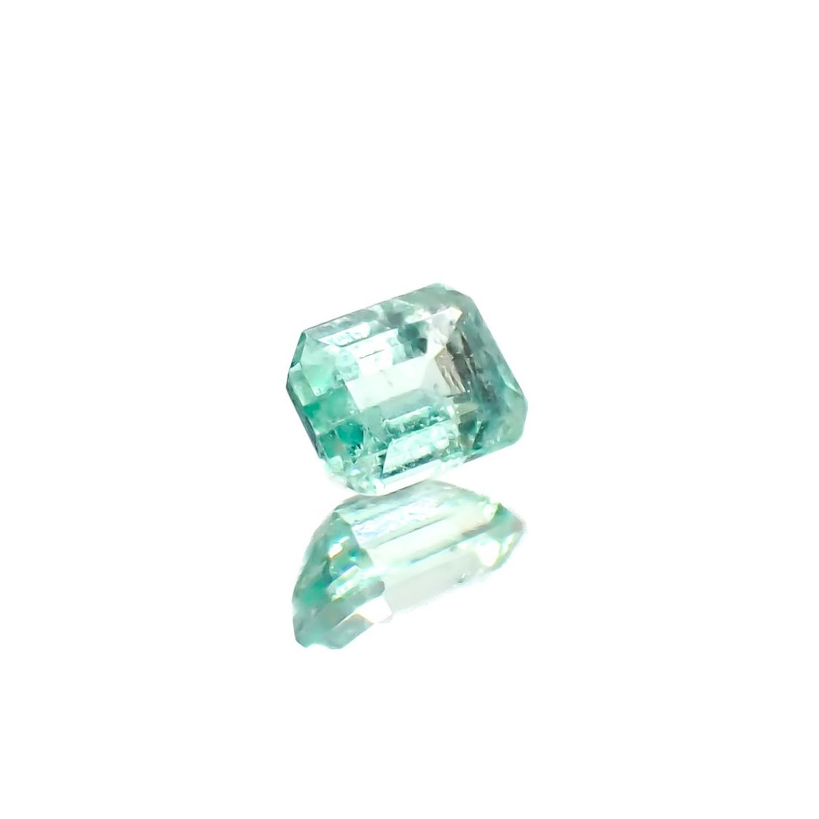 パステルカラーエメラルド コロンビア産 0.20ct / 3.8x2.9mm前後 [260225956]