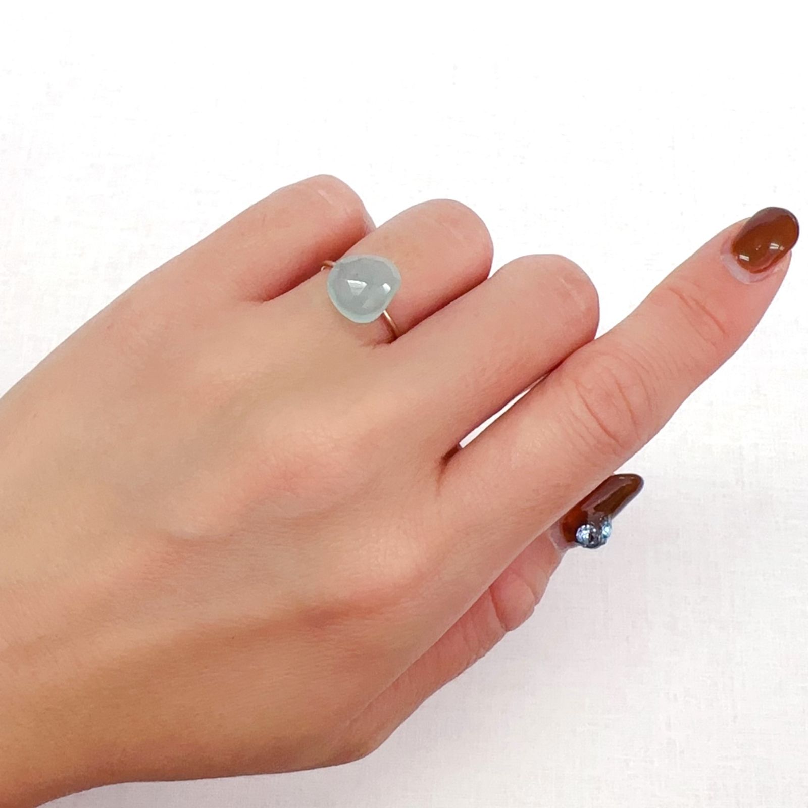 ◇フリーフォーム・ローズカット◇アクアプレーズ(宝石名ブルー グリーン・カルセドニー)南アフリカ産 2.57ct 識別済[231023969]10.8x10.2mm前後