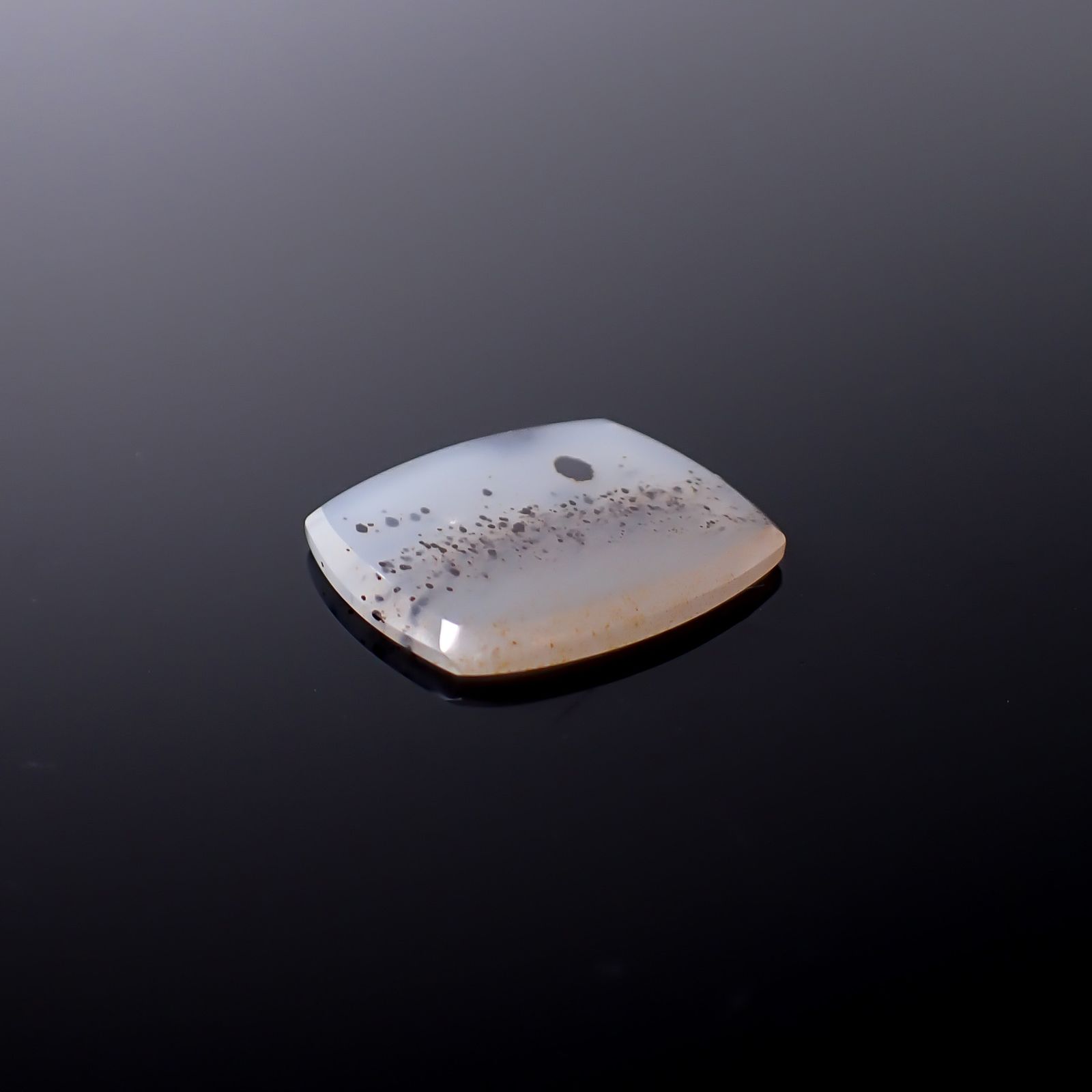 モンタナアゲート アメリカ・モンタナ州産 7.60ct / 19.5x16.8mm前後 [260832764]