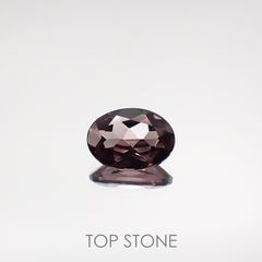 カラーチェンジガーネット(宝石名ガーネット) タンザニア/マダガスカル産 0.78ct 識別済[210611194]6.8×4.9mm前後