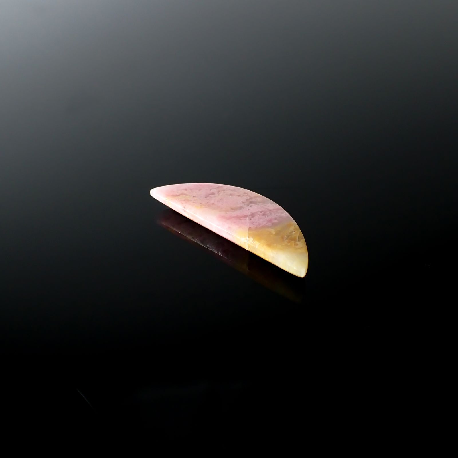 ◇フリーフォーム◇ピンクパッションクォーツ イタリア産 12.17ct[240225896]30.9x10.7mm前後